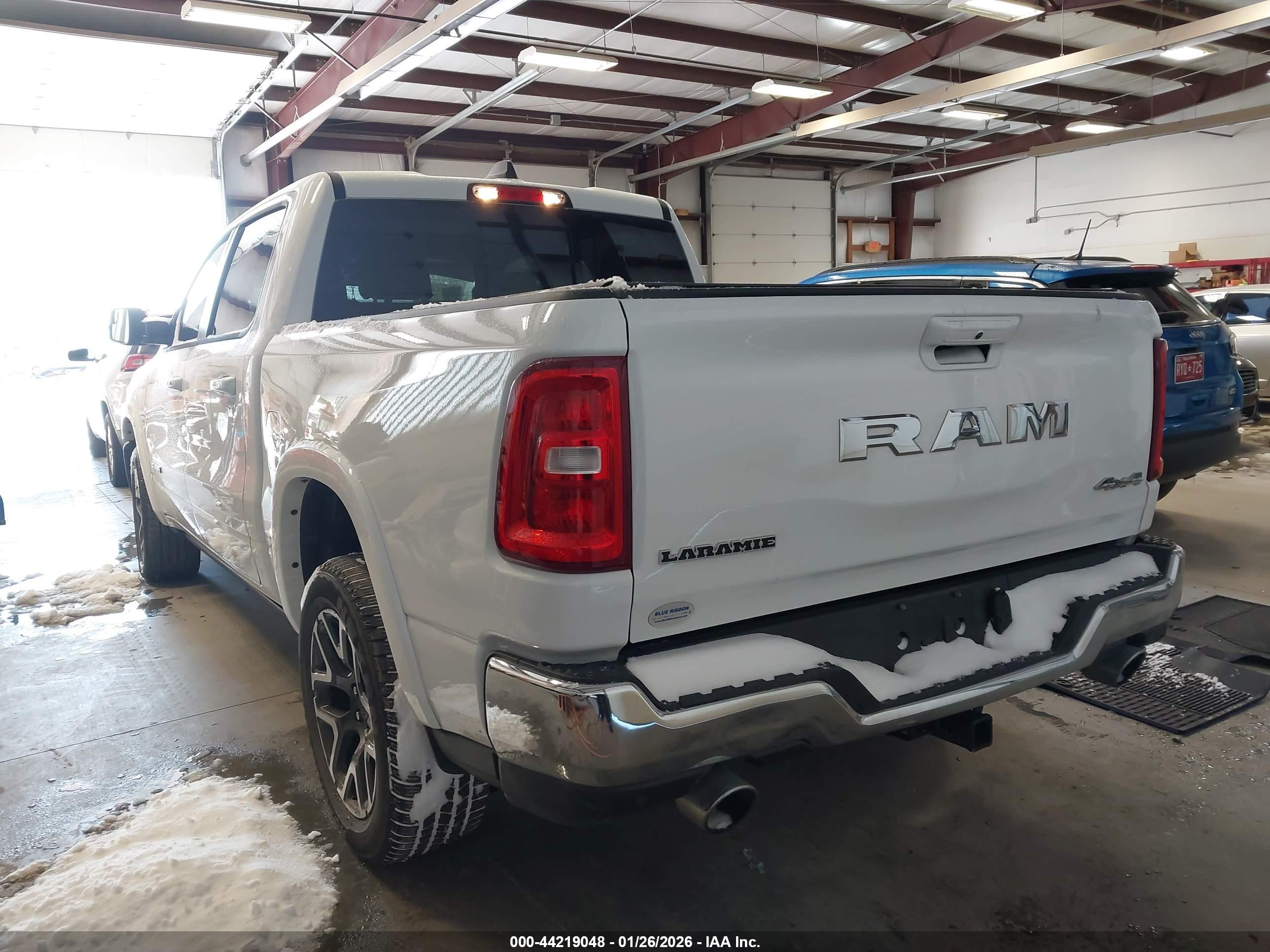 2025 Ram 1500 Laramie  4x4 5'7 Box White vin: 1C6SRFJP3SN775404