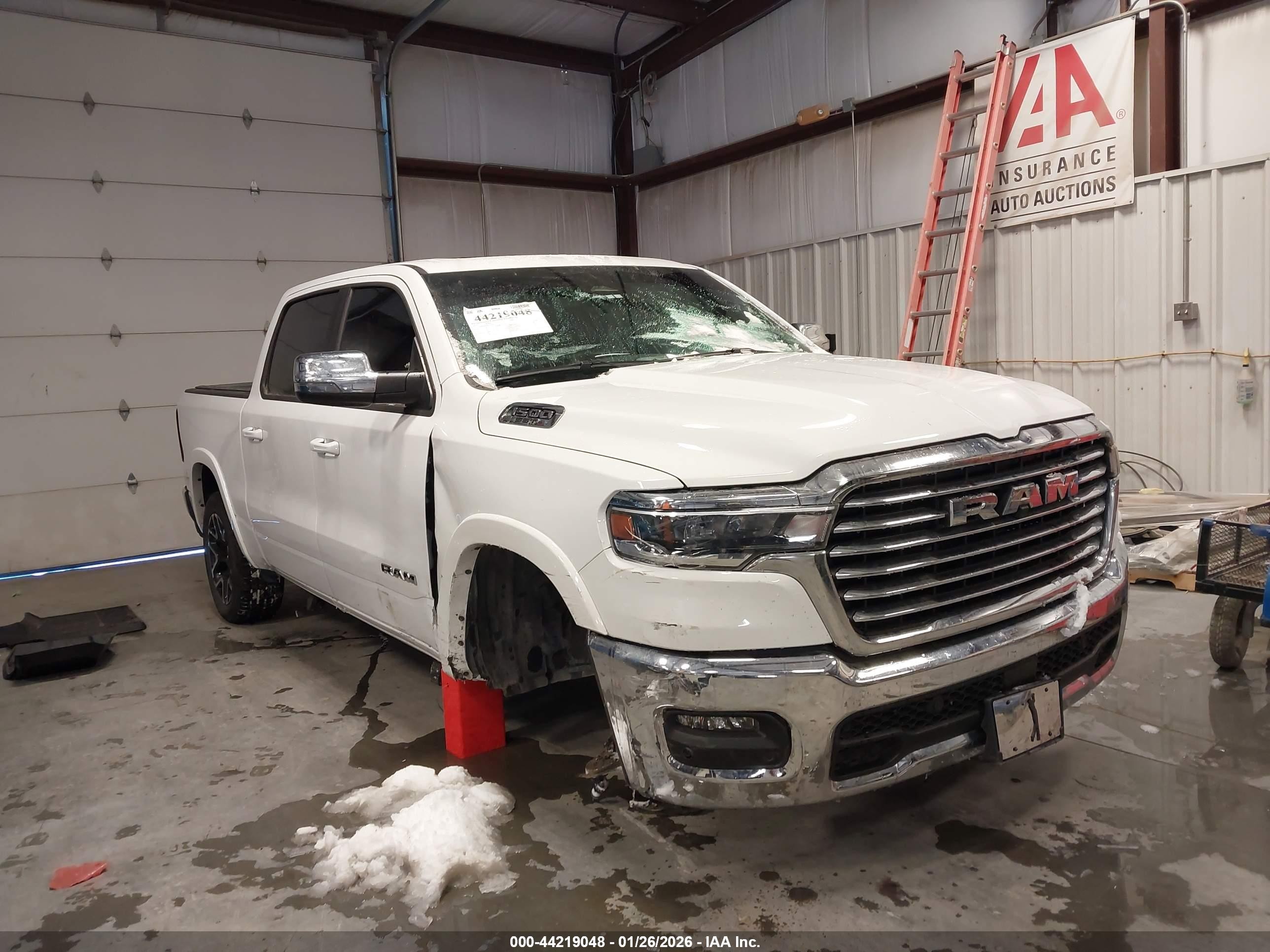 2025 Ram 1500 Laramie  4x4 5'7 Box White vin: 1C6SRFJP3SN775404