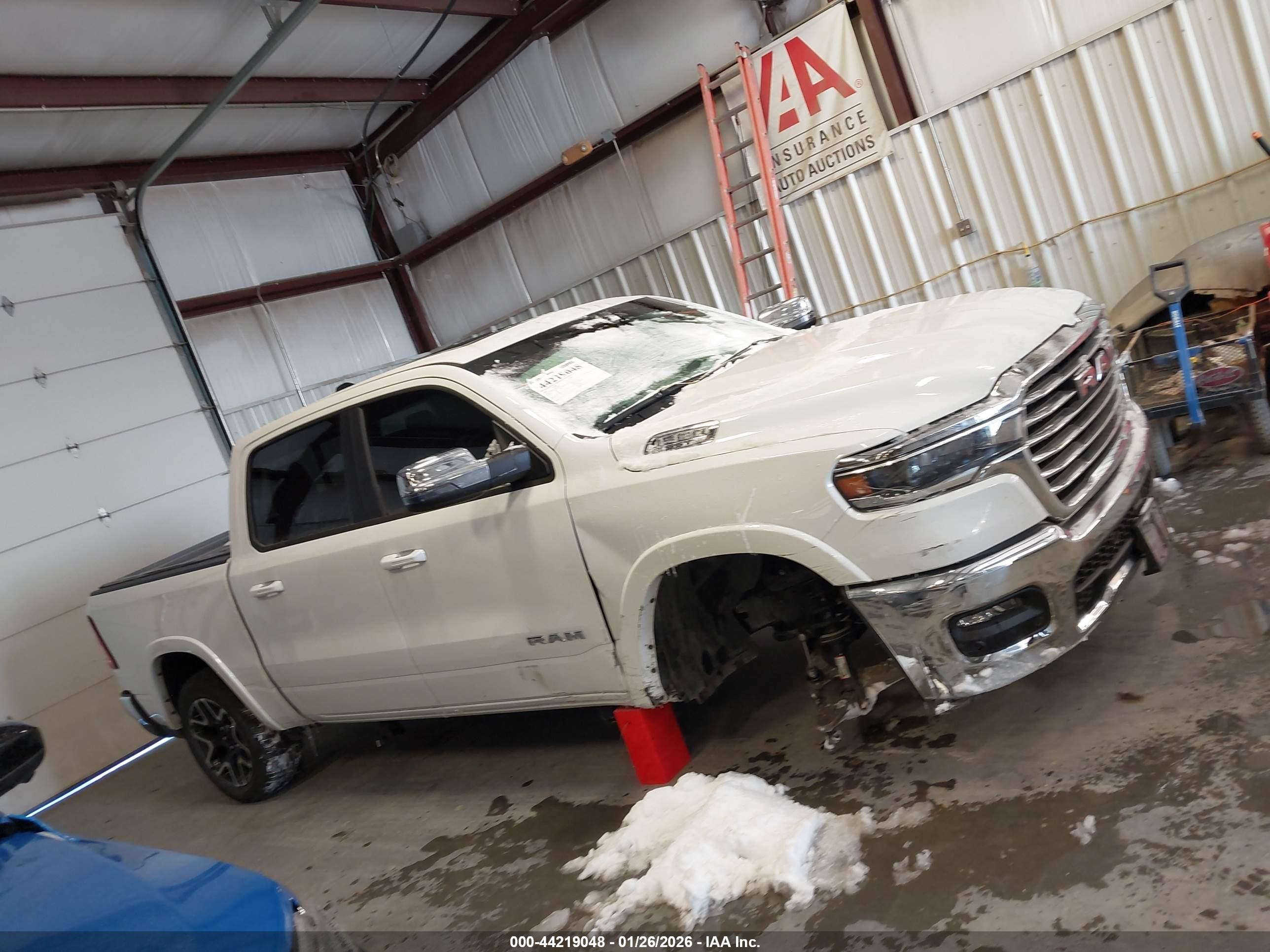 2025 Ram 1500 Laramie  4x4 5'7 Box White vin: 1C6SRFJP3SN775404