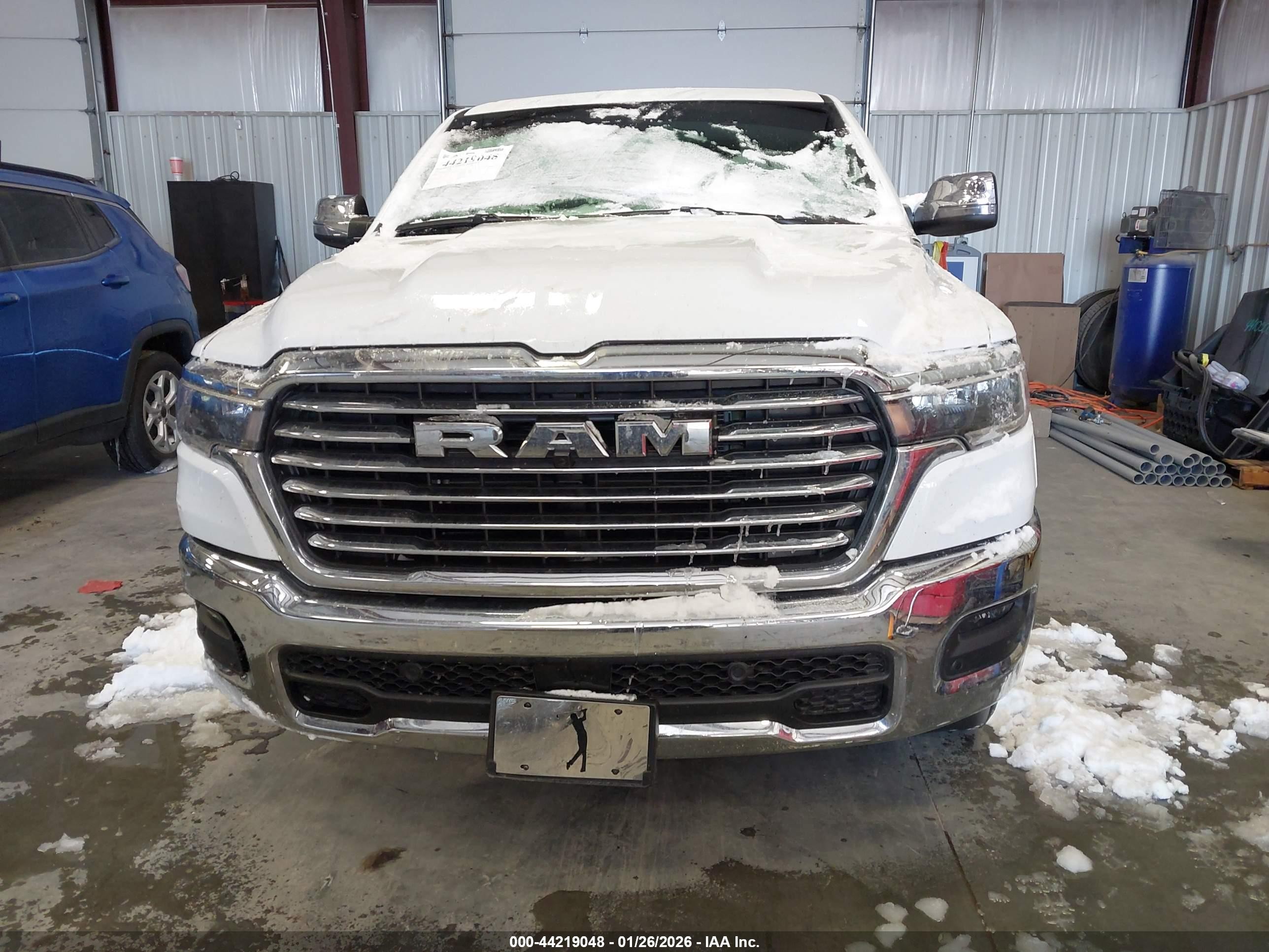 2025 Ram 1500 Laramie  4x4 5'7 Box White vin: 1C6SRFJP3SN775404