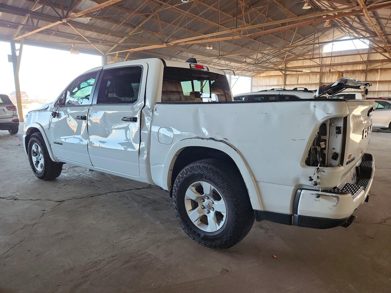 2025 Ram 1500 Laramie White vin: 1C6SRFJP5SN766560