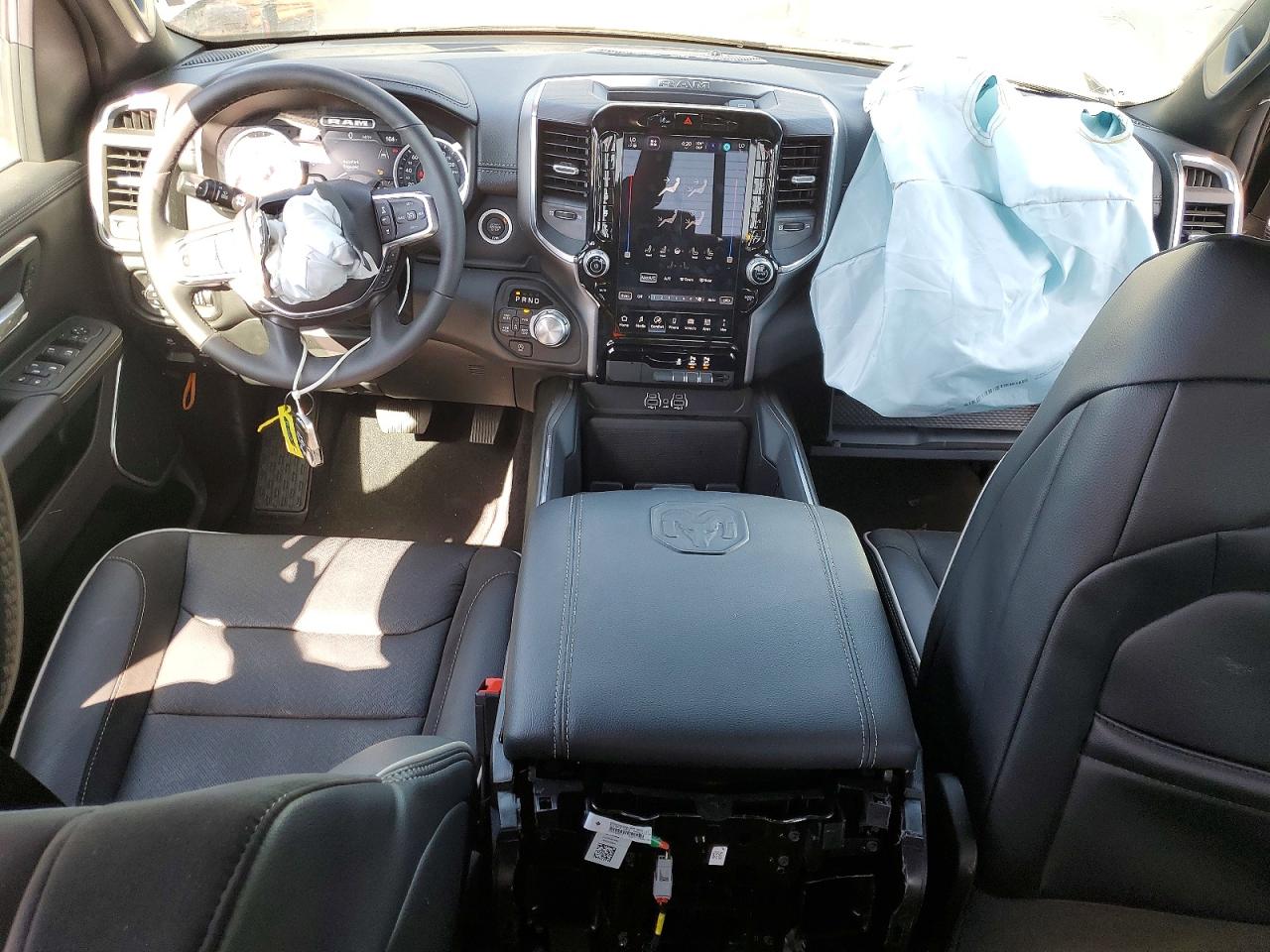 2026 Ram 1500 Laramie Green vin: 1C6SRFJP5TN281949