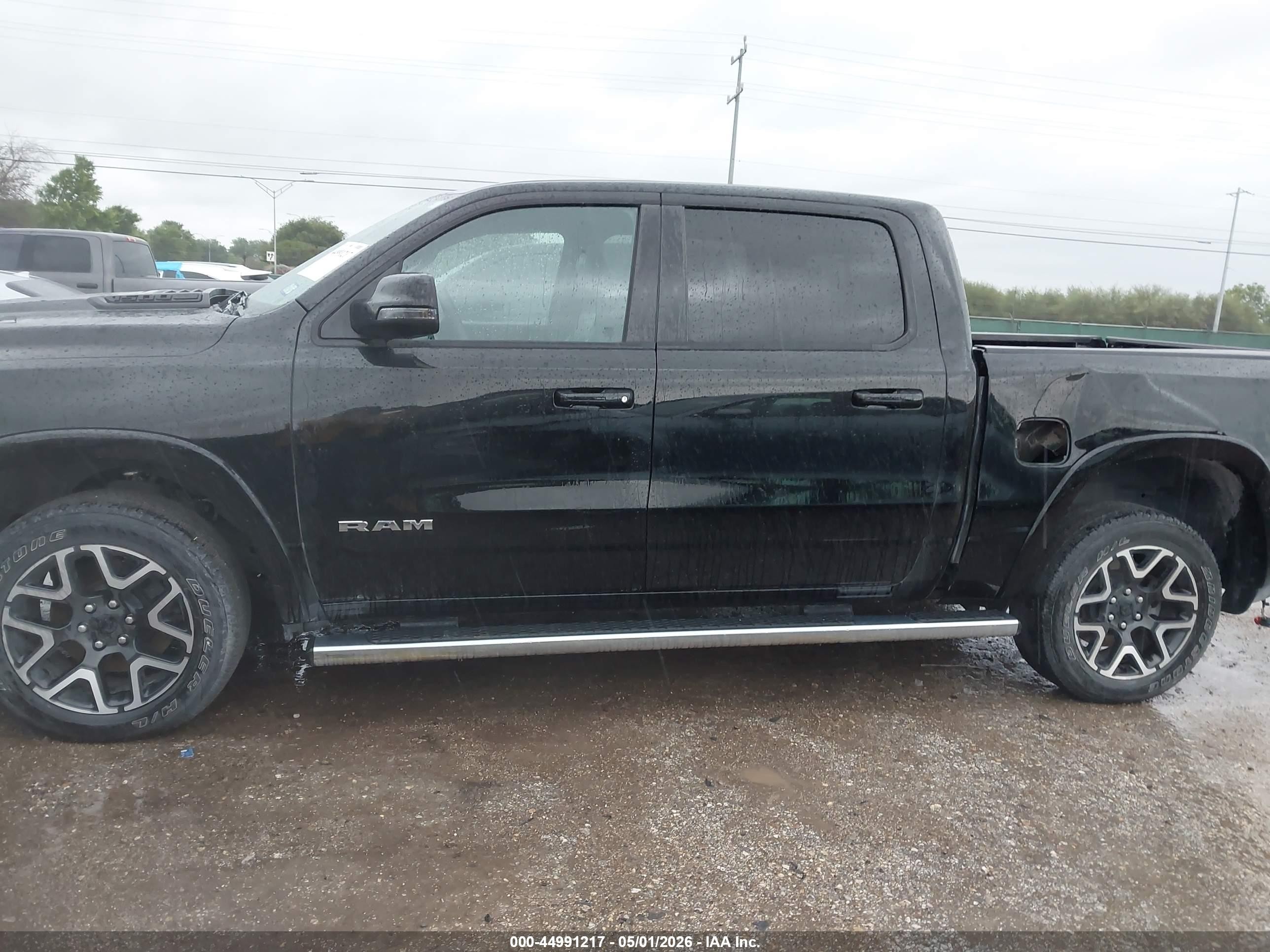 2025 Ram 1500 Laramie  4x4 5'7 Box Черный vin: 1C6SRFJP7SN529892