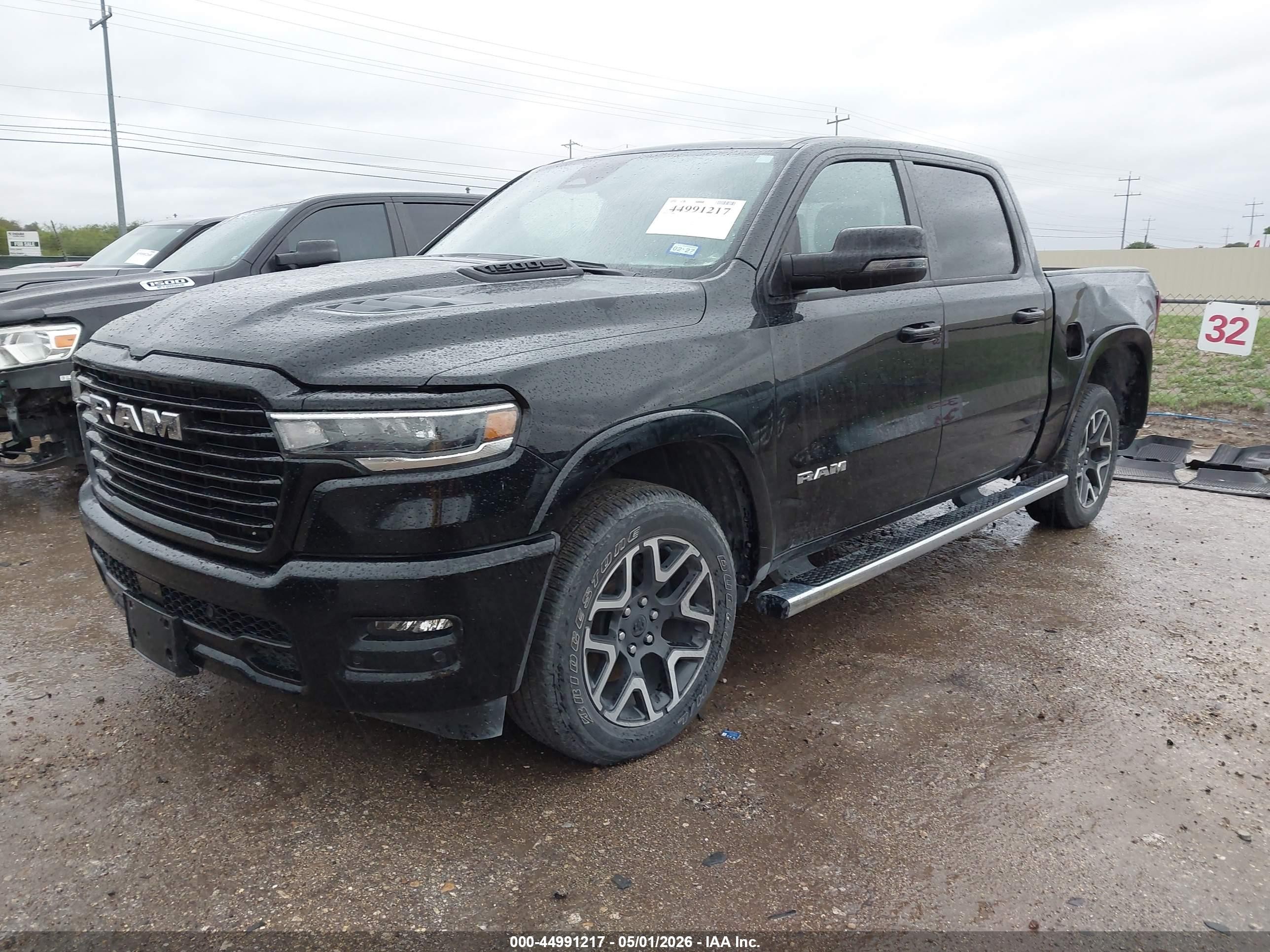 2025 Ram 1500 Laramie  4x4 5'7 Box Черный vin: 1C6SRFJP7SN529892