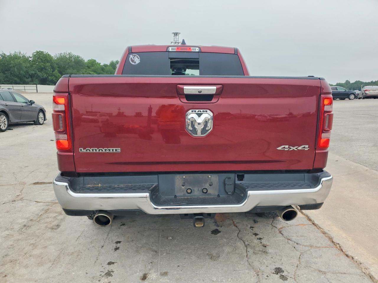 2019 Ram 1500 Laramie Burgundy vin: 1C6SRFJT2KN694519