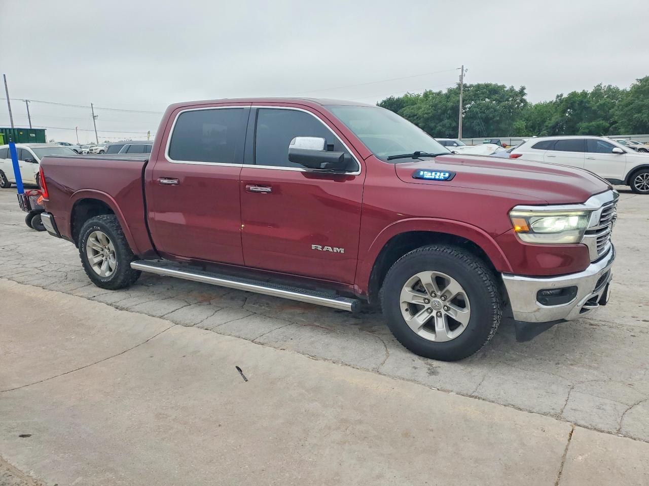 2019 Ram 1500 Laramie Burgundy vin: 1C6SRFJT2KN694519