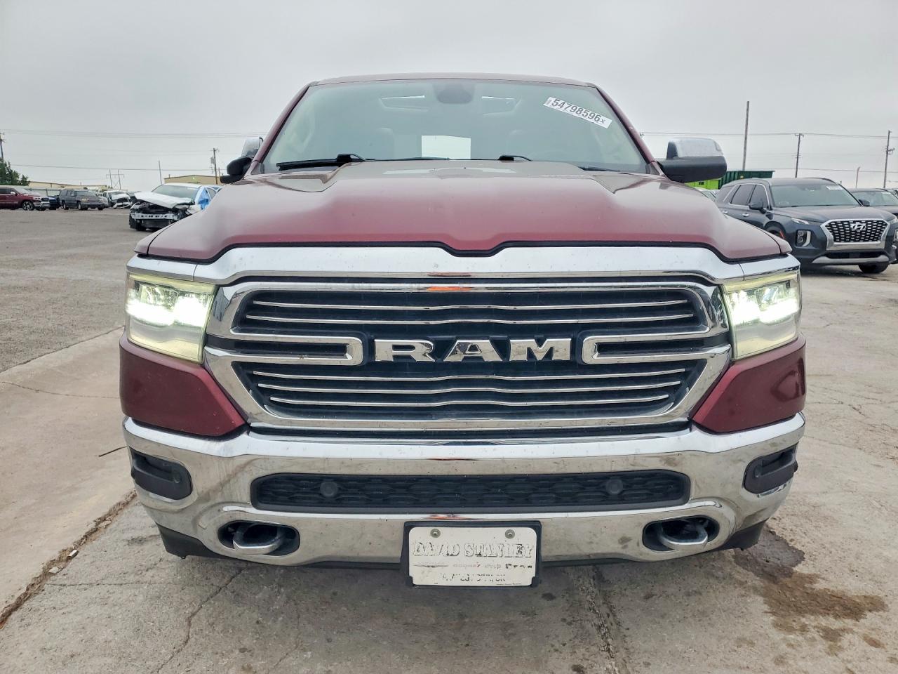 2019 Ram 1500 Laramie Burgundy vin: 1C6SRFJT2KN694519