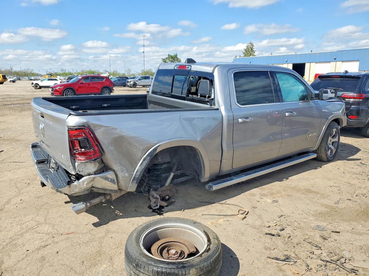 2021 Ram 1500 Laramie Silver vin: 1C6SRFJT2MN735718