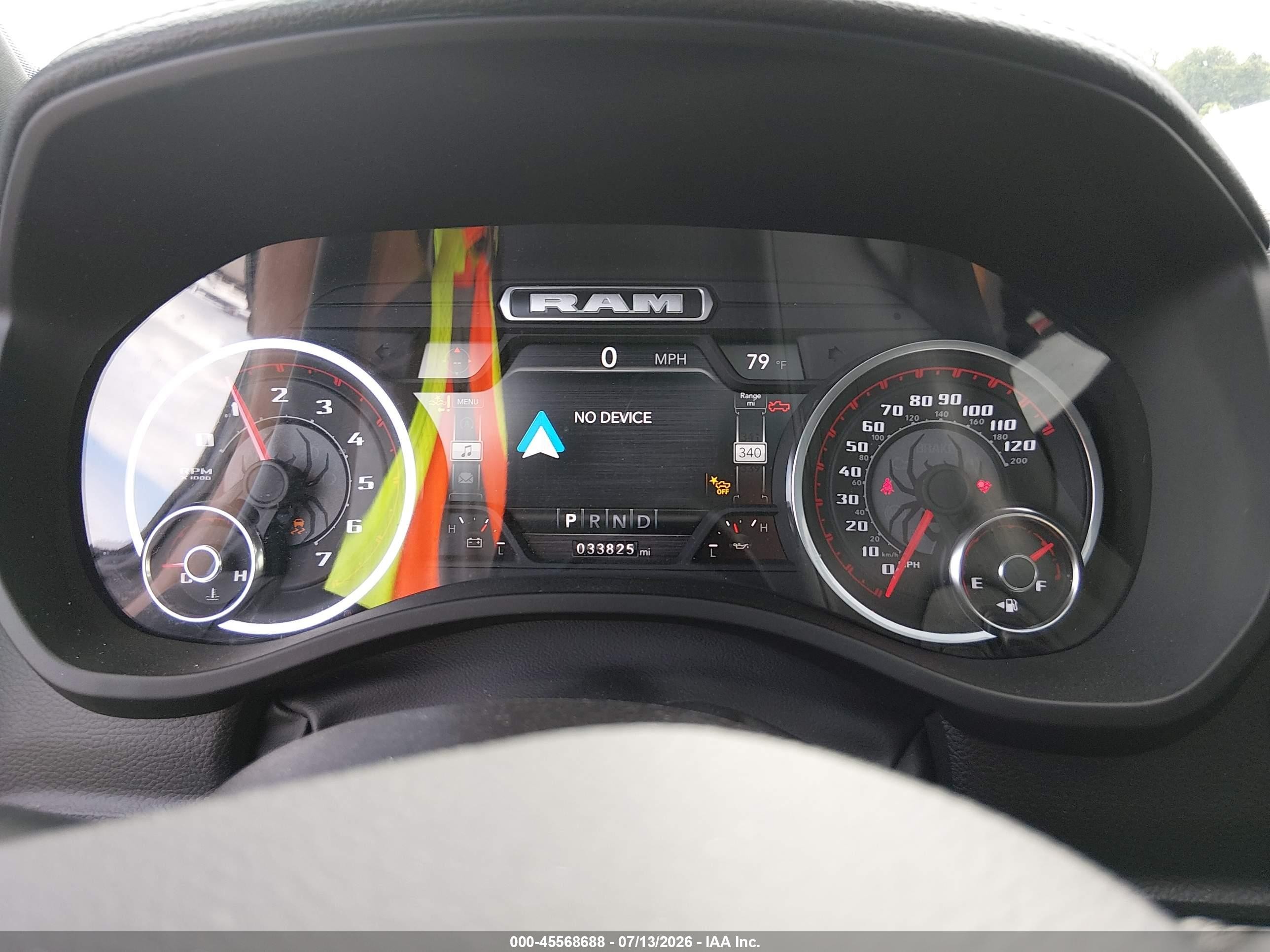 2024 Ram 1500 Laramie  4x4 5'7 Box Черный vin: 1C6SRFJT2RN227224
