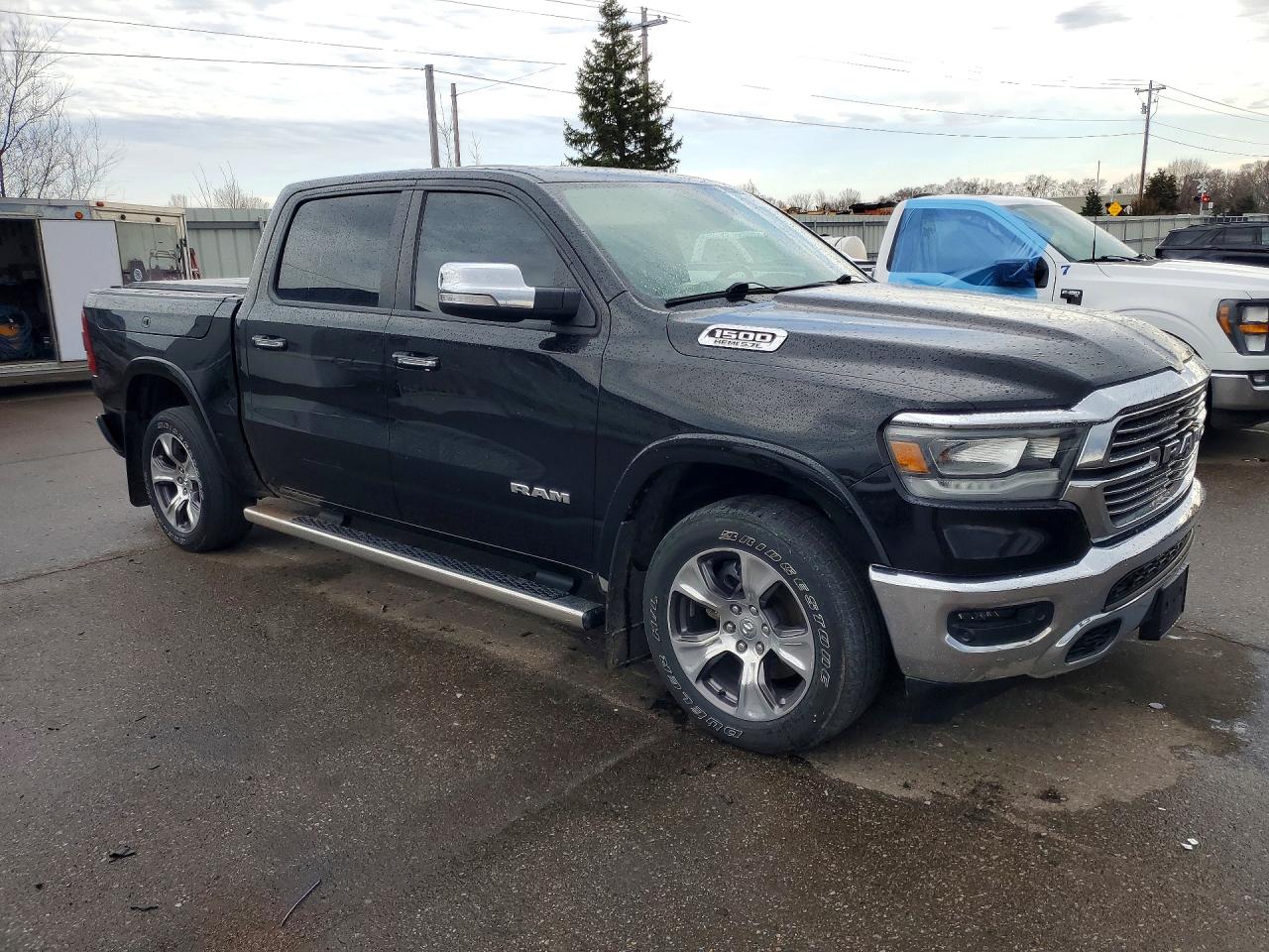 2020 Ram 1500 Laramie Black vin: 1C6SRFJT3LN288749