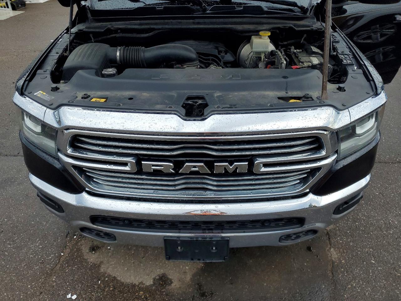 2020 Ram 1500 Laramie Black vin: 1C6SRFJT3LN288749