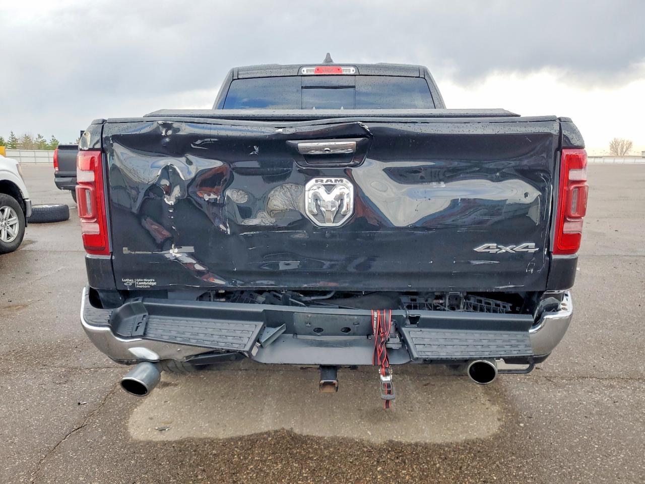 2020 Ram 1500 Laramie Black vin: 1C6SRFJT3LN288749