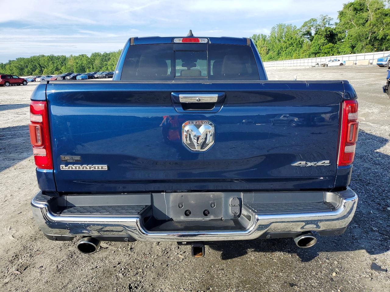 2020 Ram 1500 Laramie Blue vin: 1C6SRFJT4LN329647
