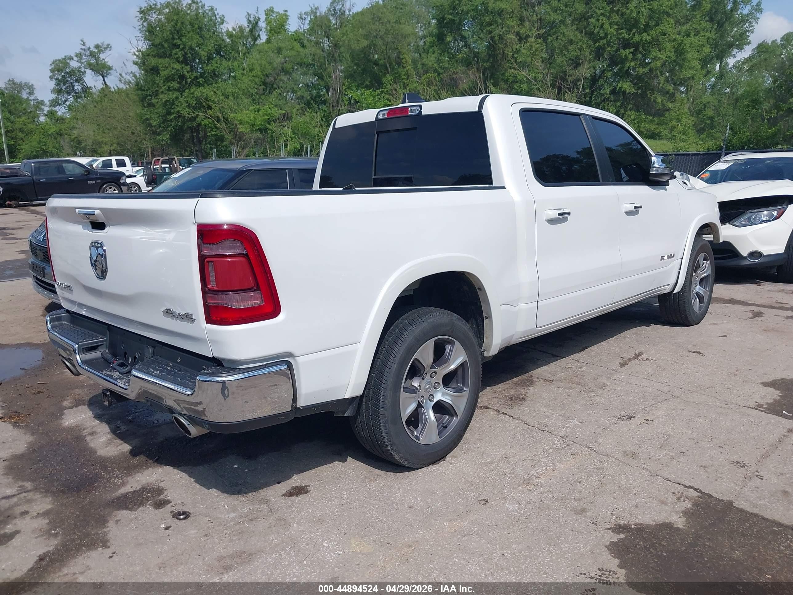 2022 Ram 1500 Laramie  4x4 5'7 Box White vin: 1C6SRFJT4NN208636