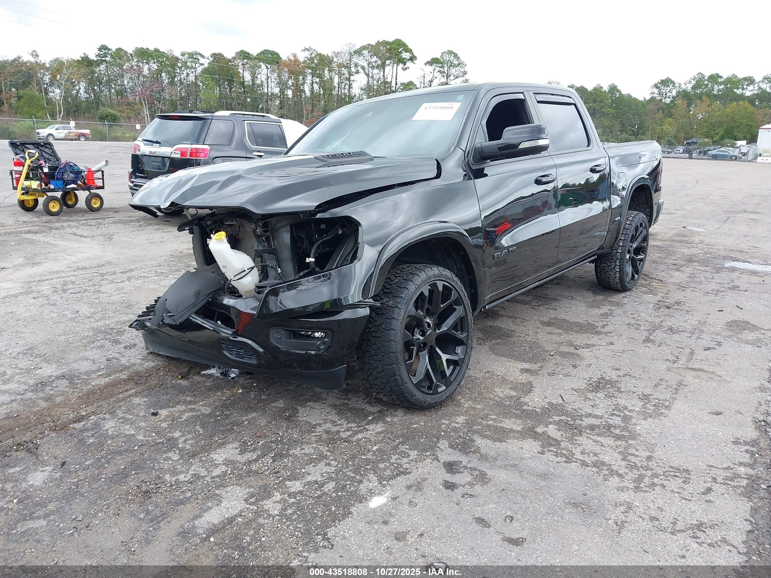 2022 Ram 1500 Laramie  4x4 5'7 Box Black vin: 1C6SRFJT4NN414006