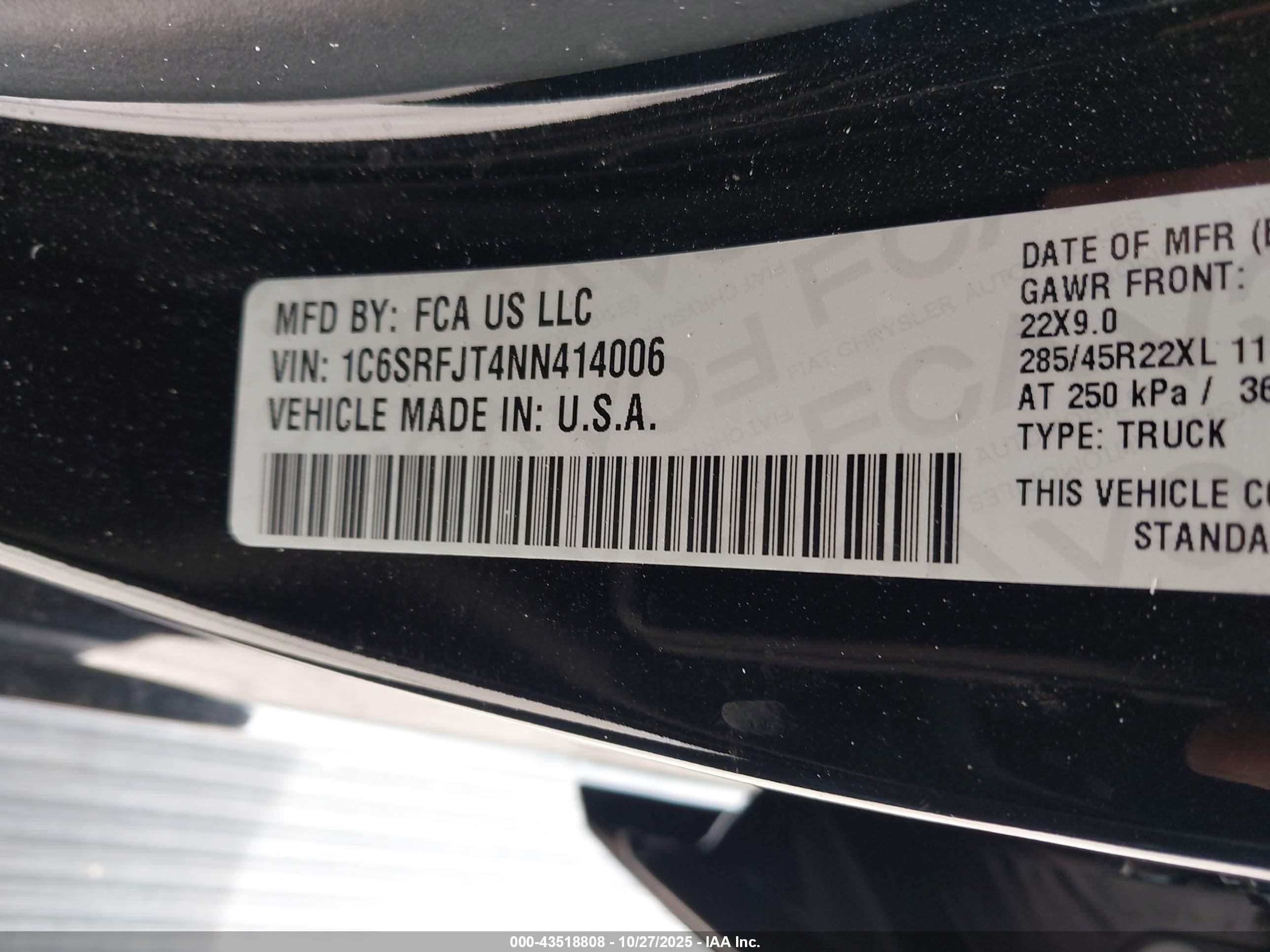 2022 Ram 1500 Laramie  4x4 5'7 Box Black vin: 1C6SRFJT4NN414006