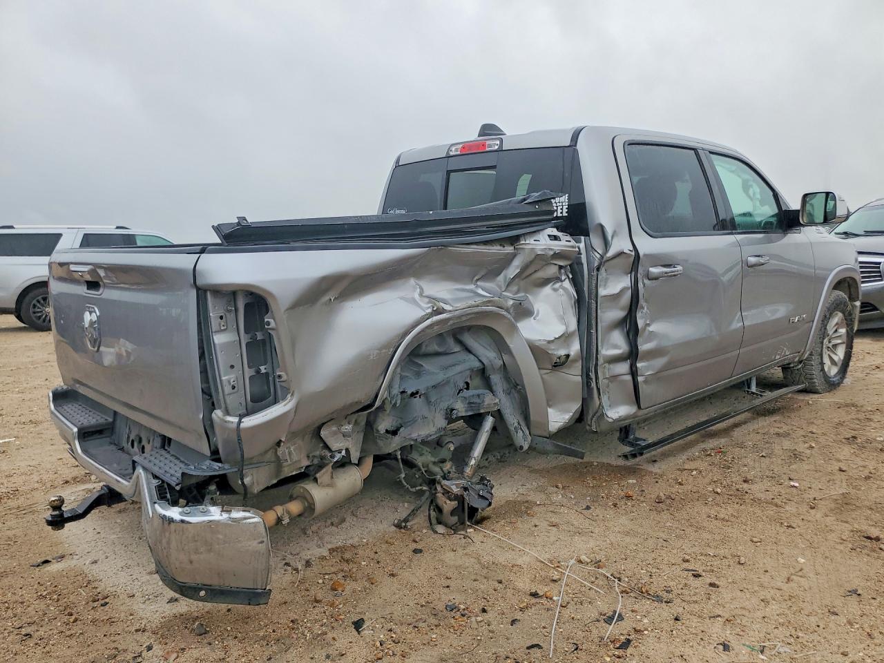 2019 Ram 1500 Laramie Silver vin: 1C6SRFJT5KN503840