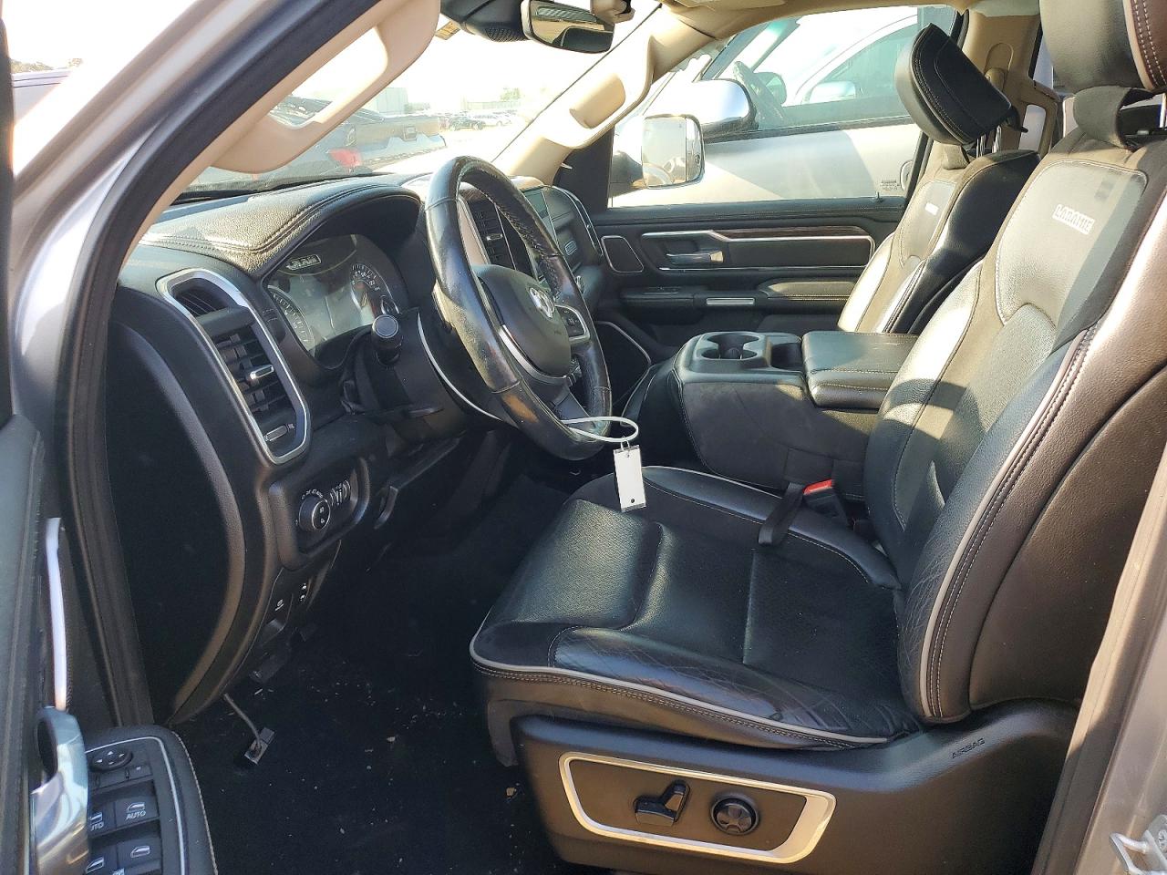 2019 Ram 1500 Laramie Silver vin: 1C6SRFJT5KN503840