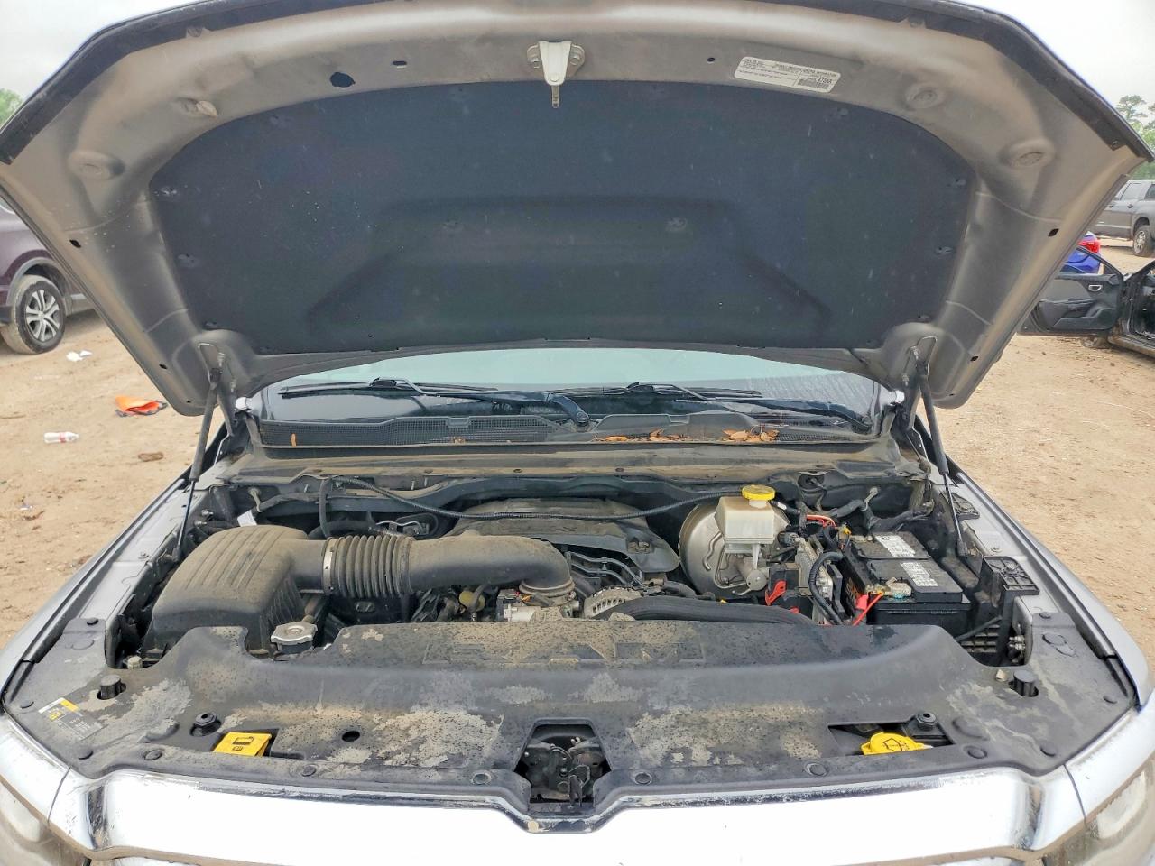 2019 Ram 1500 Laramie Silver vin: 1C6SRFJT5KN503840