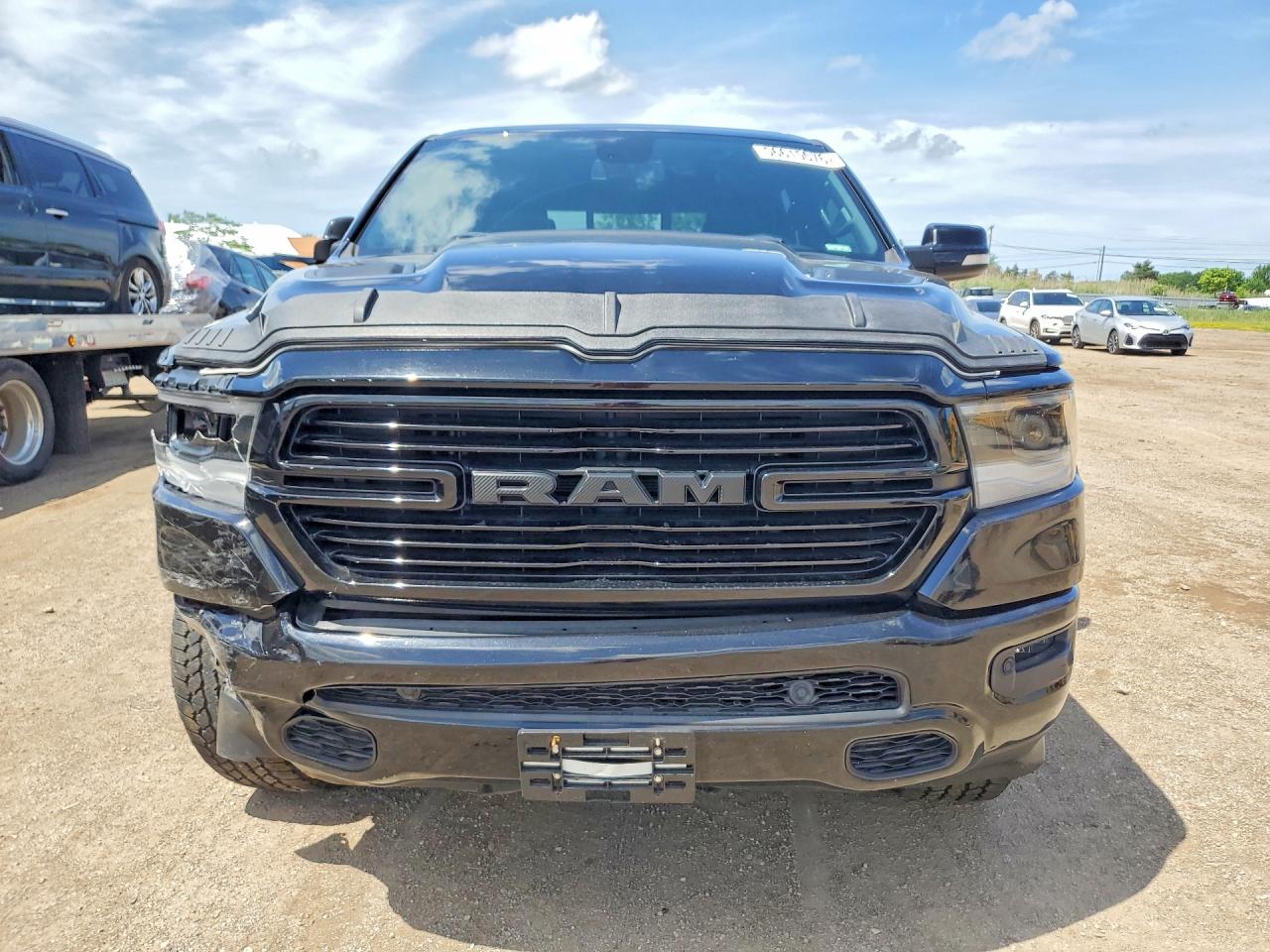 2019 Ram 1500 Laramie Black vin: 1C6SRFJT5KN883679