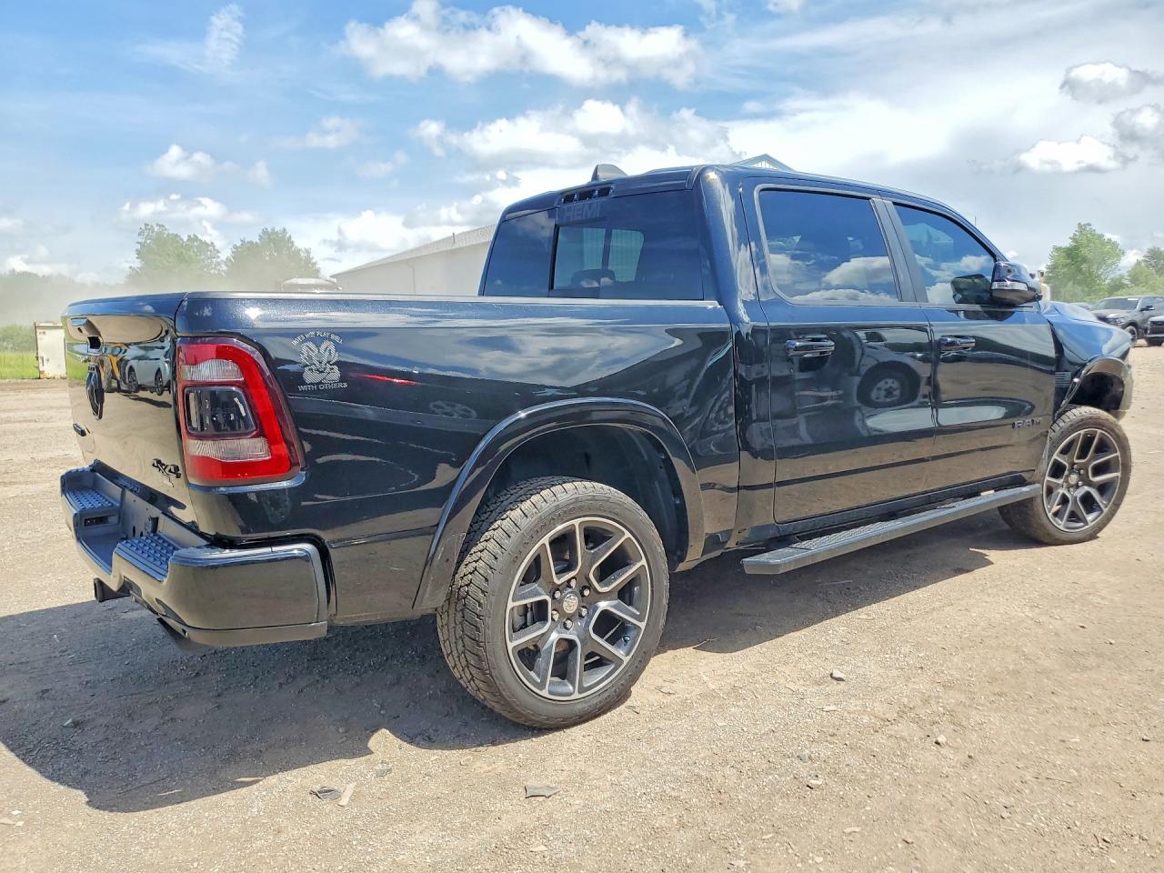 2019 Ram 1500 Laramie Black vin: 1C6SRFJT5KN883679