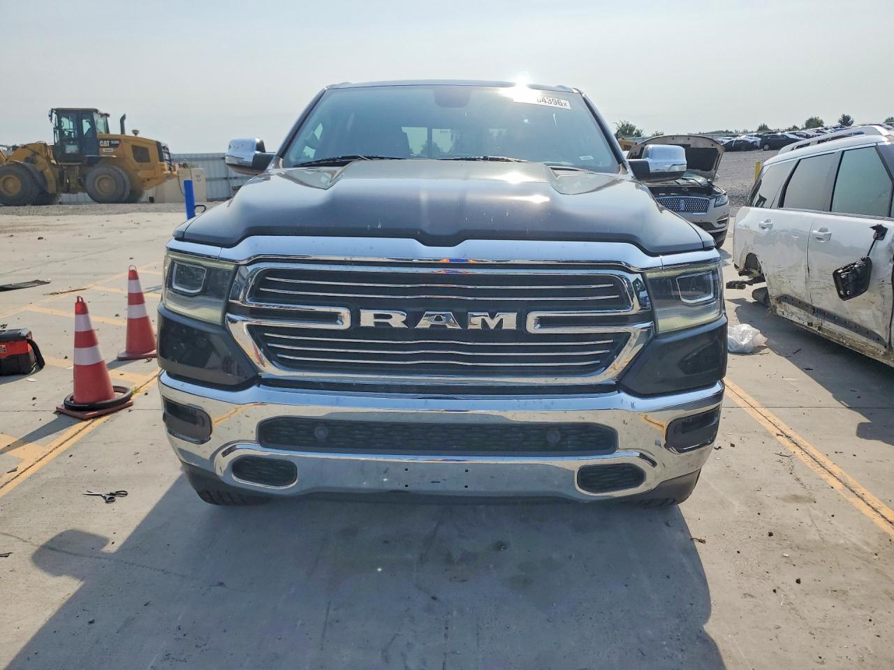 2019 Ram 1500 Laramie Black vin: 1C6SRFJT7KN595484