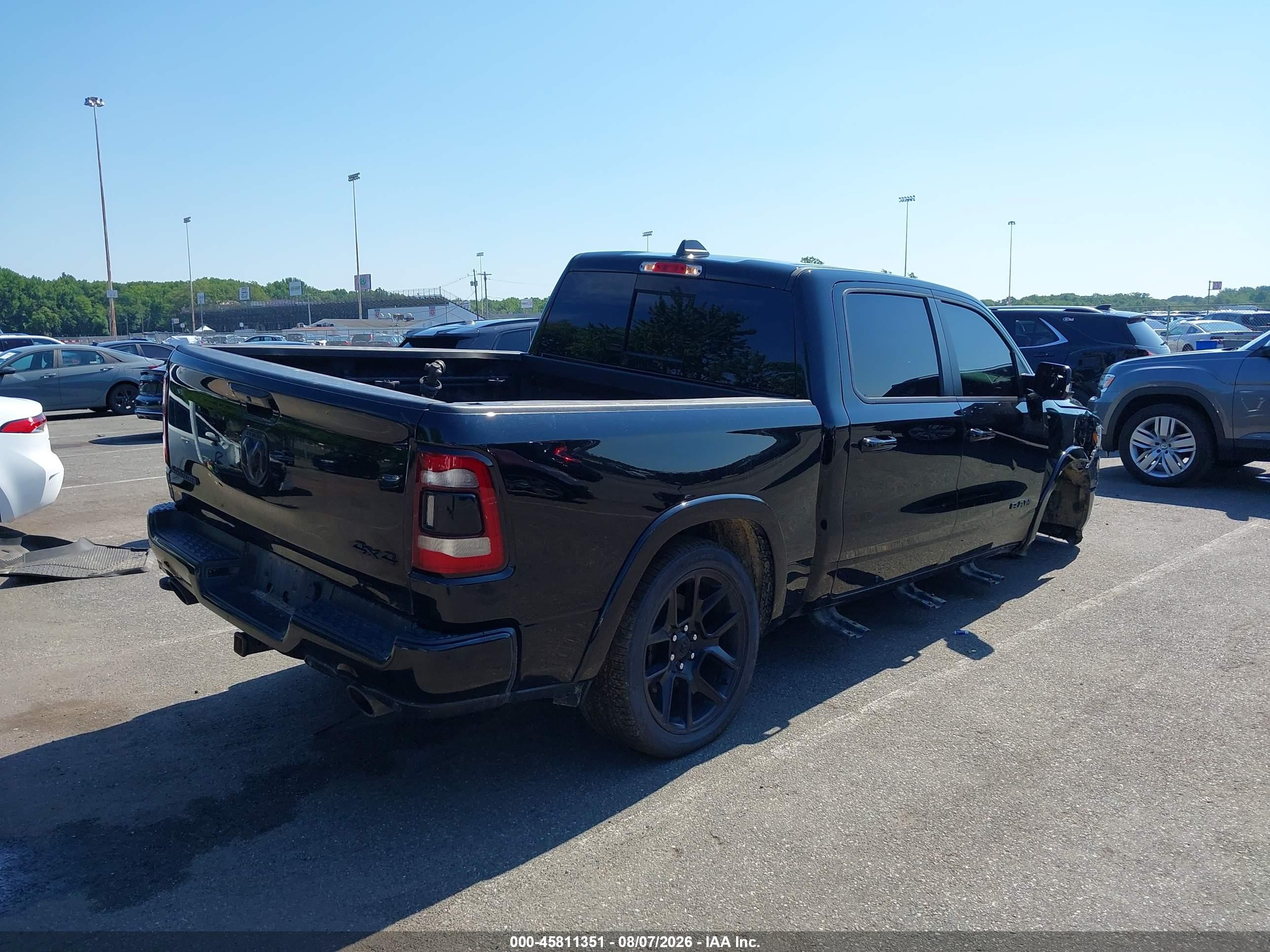 2022 Ram 1500 Laramie  4x4 5'7 Box Black vin: 1C6SRFJT7NN285906