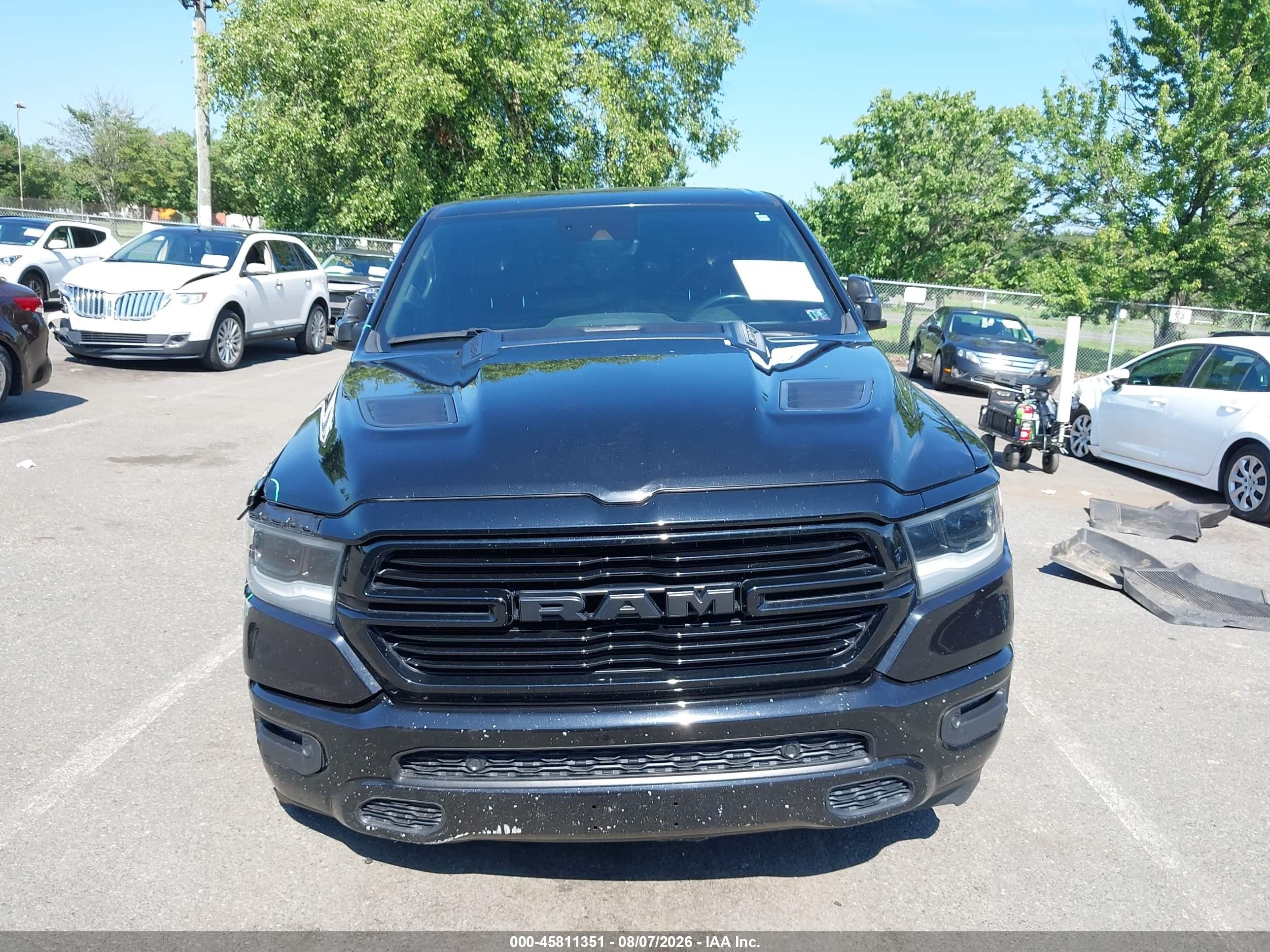 2022 Ram 1500 Laramie  4x4 5'7 Box Black vin: 1C6SRFJT7NN285906