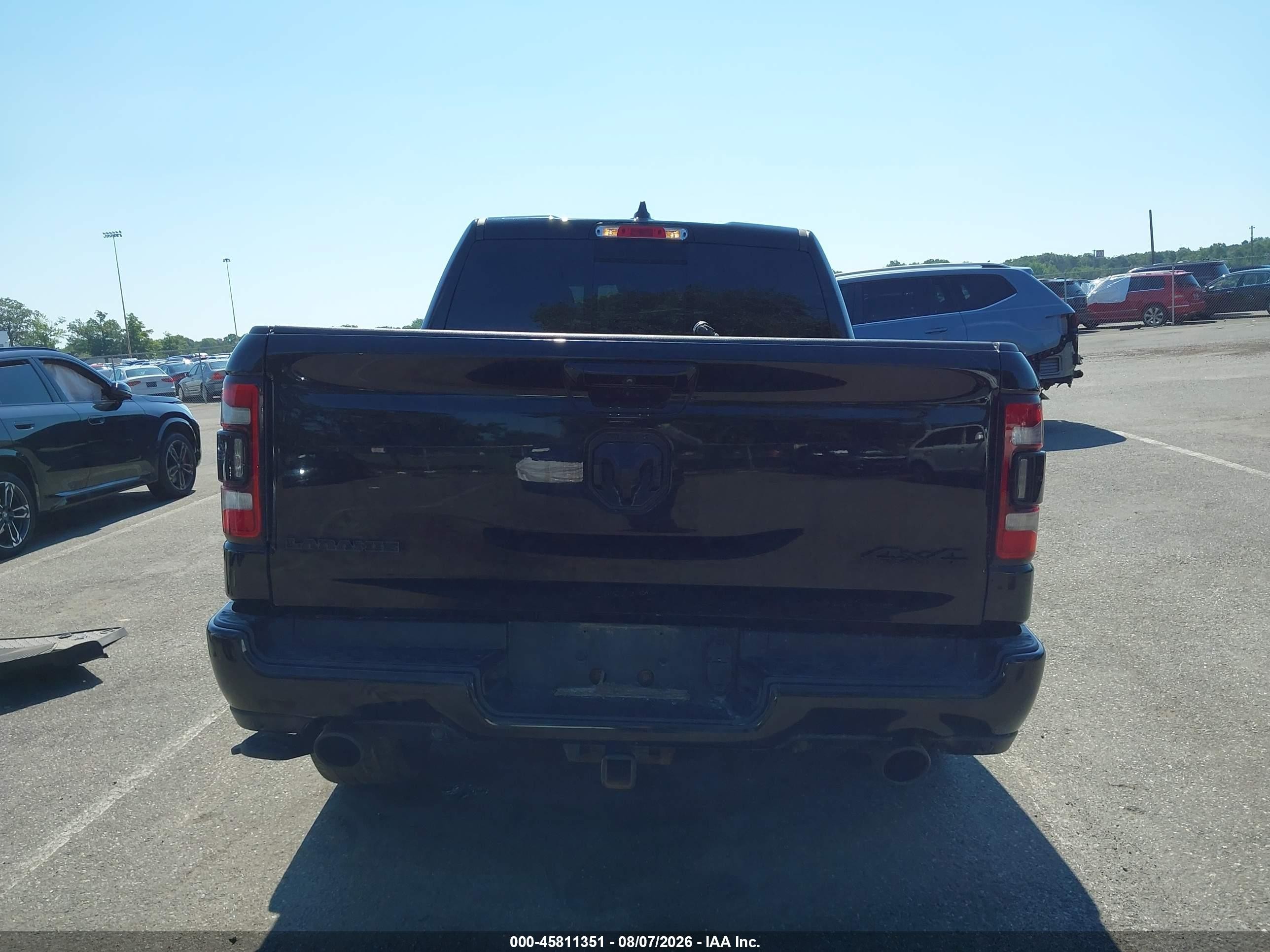 2022 Ram 1500 Laramie  4x4 5'7 Box Black vin: 1C6SRFJT7NN285906