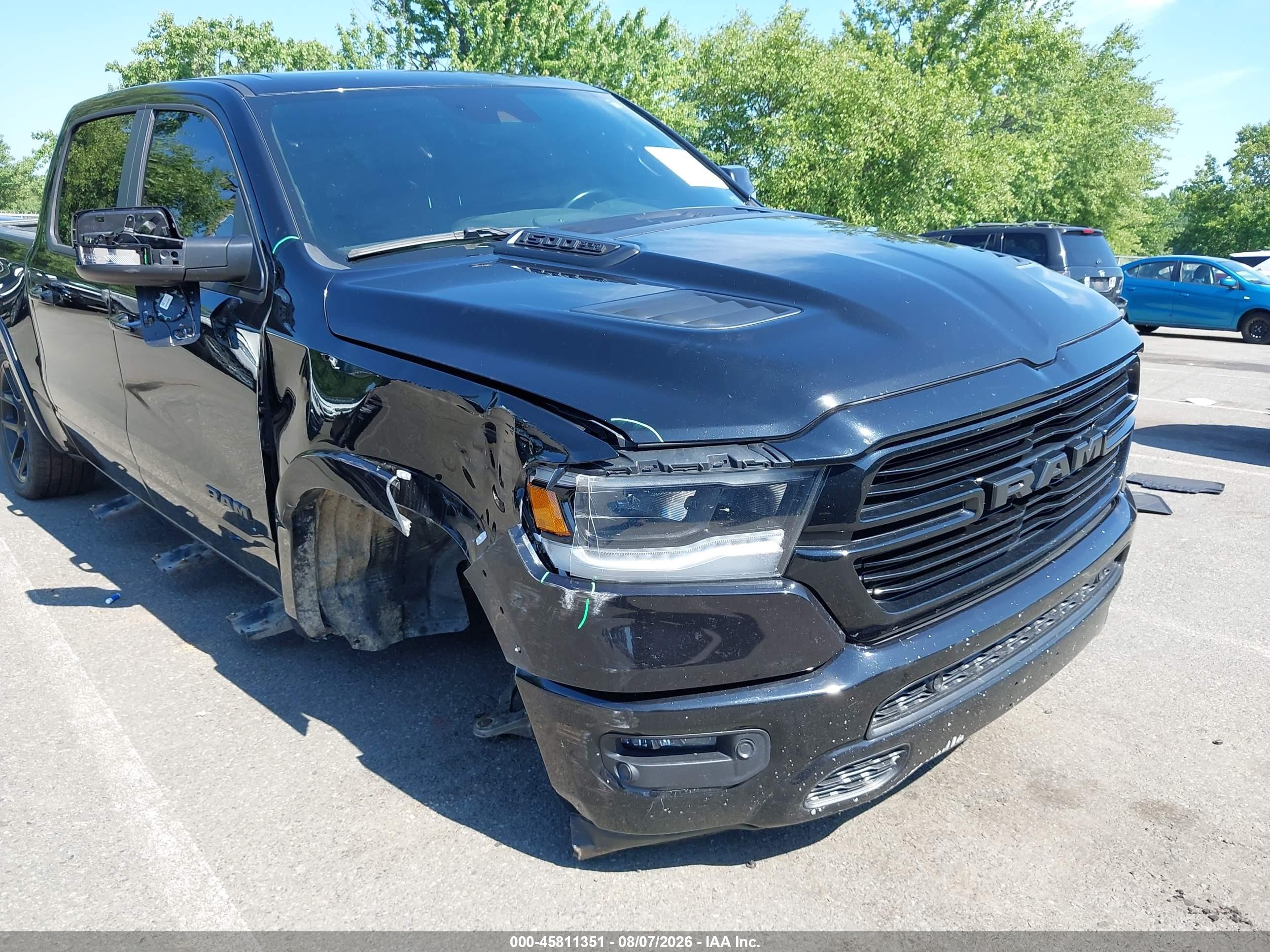 2022 Ram 1500 Laramie  4x4 5'7 Box Black vin: 1C6SRFJT7NN285906