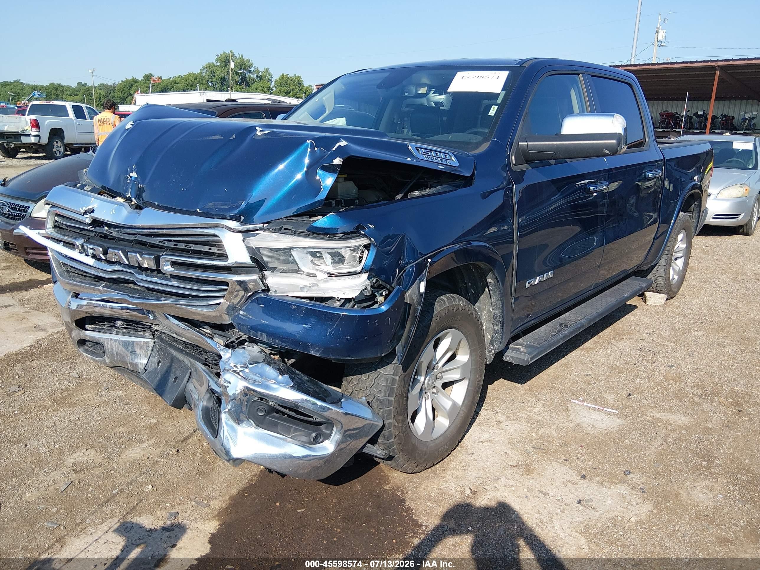 2019 Ram 1500 Laramie Blue vin: 1C6SRFJT8KN516257
