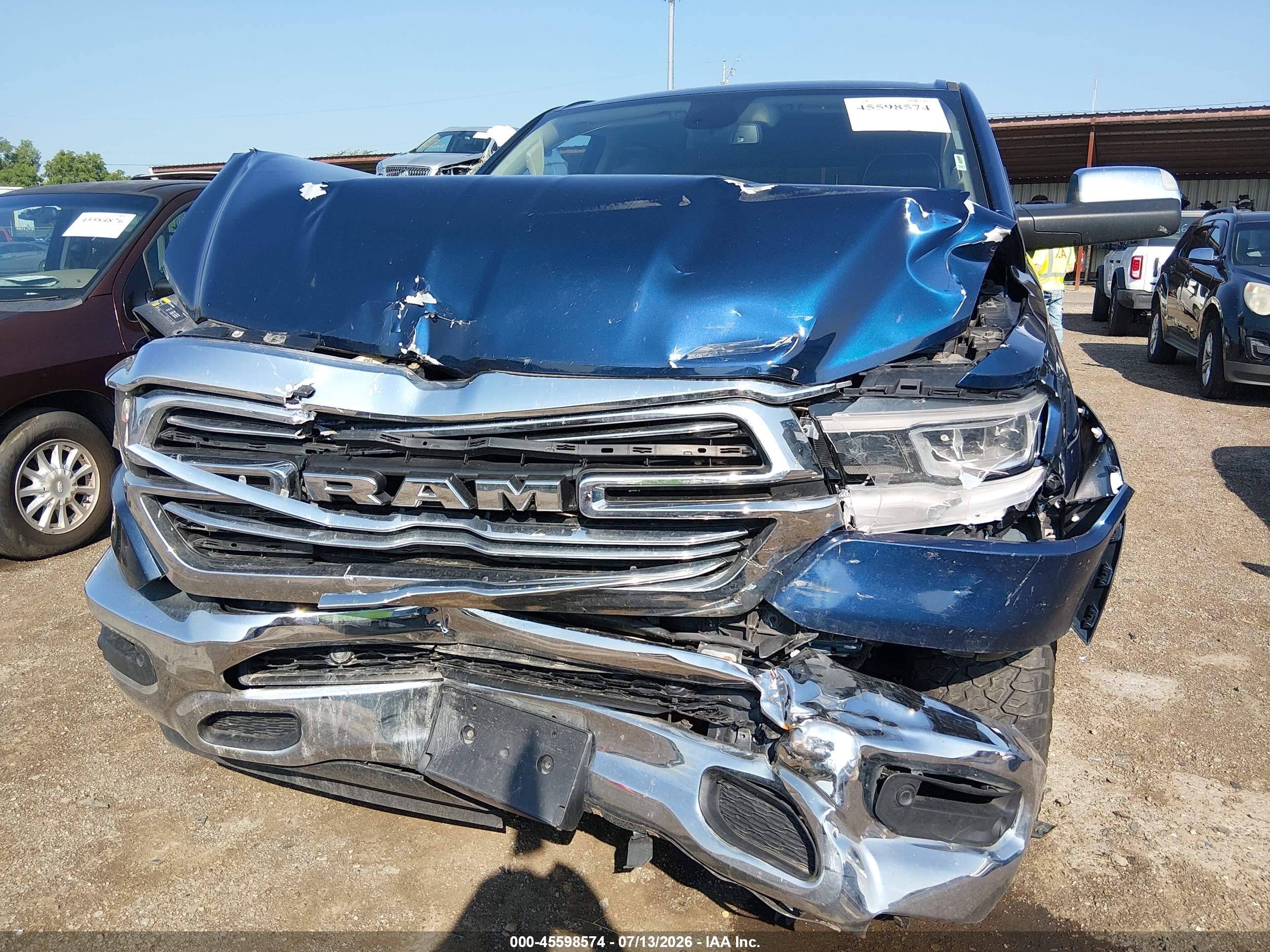 2019 Ram 1500 Laramie Blue vin: 1C6SRFJT8KN516257