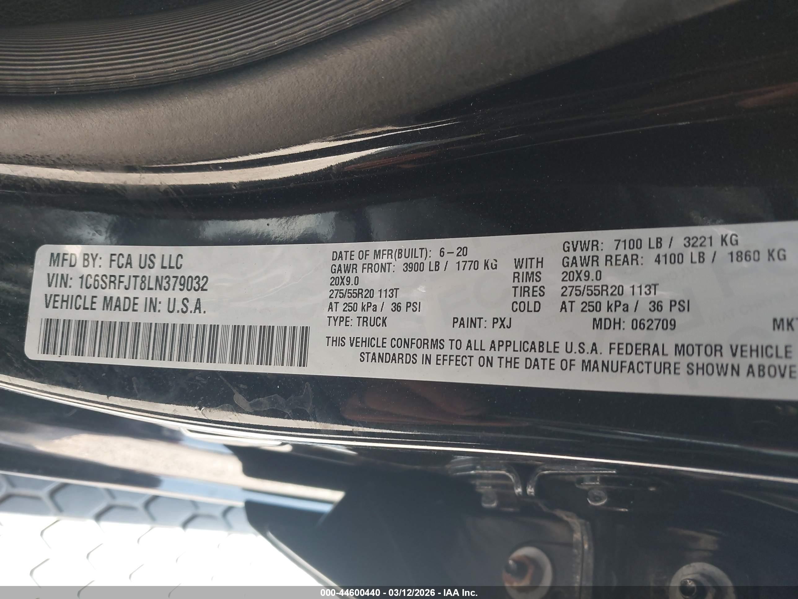2020 Ram 1500 Laramie  4x4 5'7 Box Black vin: 1C6SRFJT8LN379032
