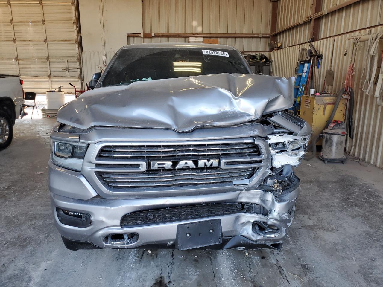 2024 Ram 1500 Laramie Gray vin: 1C6SRFJT8RN190213