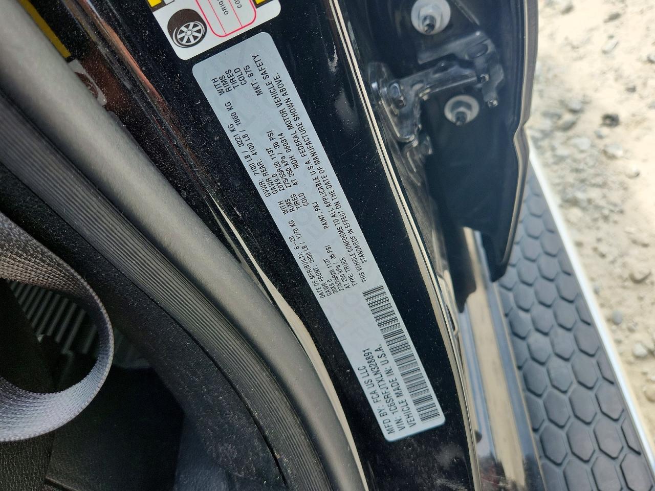 2020 Ram 1500 Laramie Black vin: 1C6SRFJTXLN328891