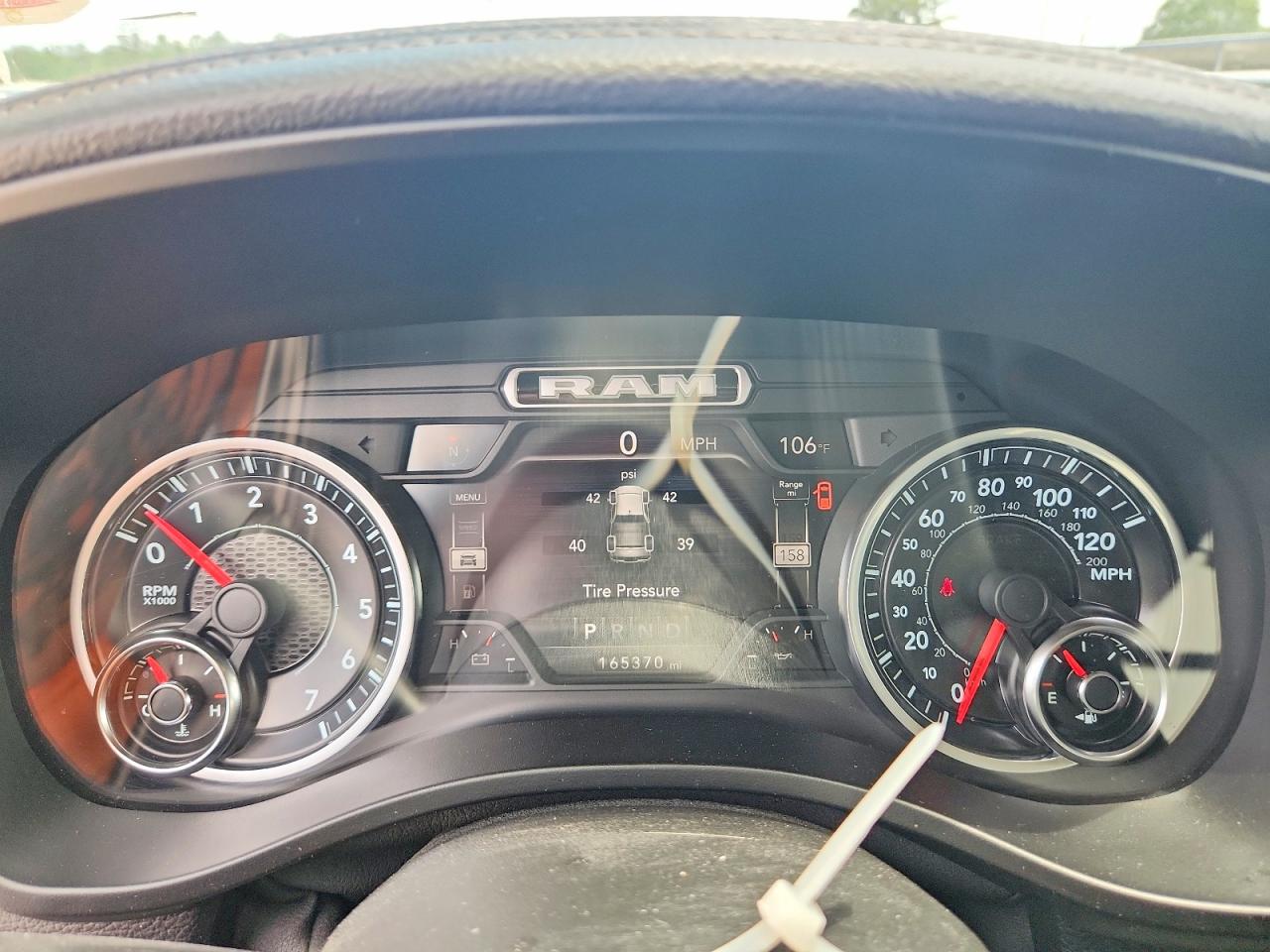 2020 Ram 1500 Laramie Black vin: 1C6SRFJTXLN328891