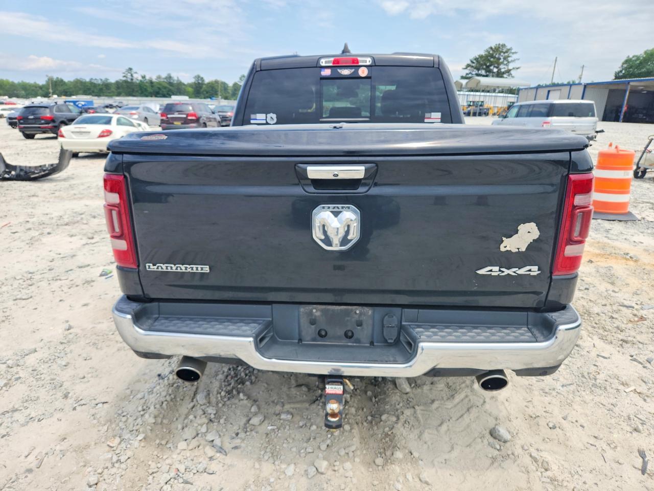 2020 Ram 1500 Laramie Black vin: 1C6SRFJTXLN328891