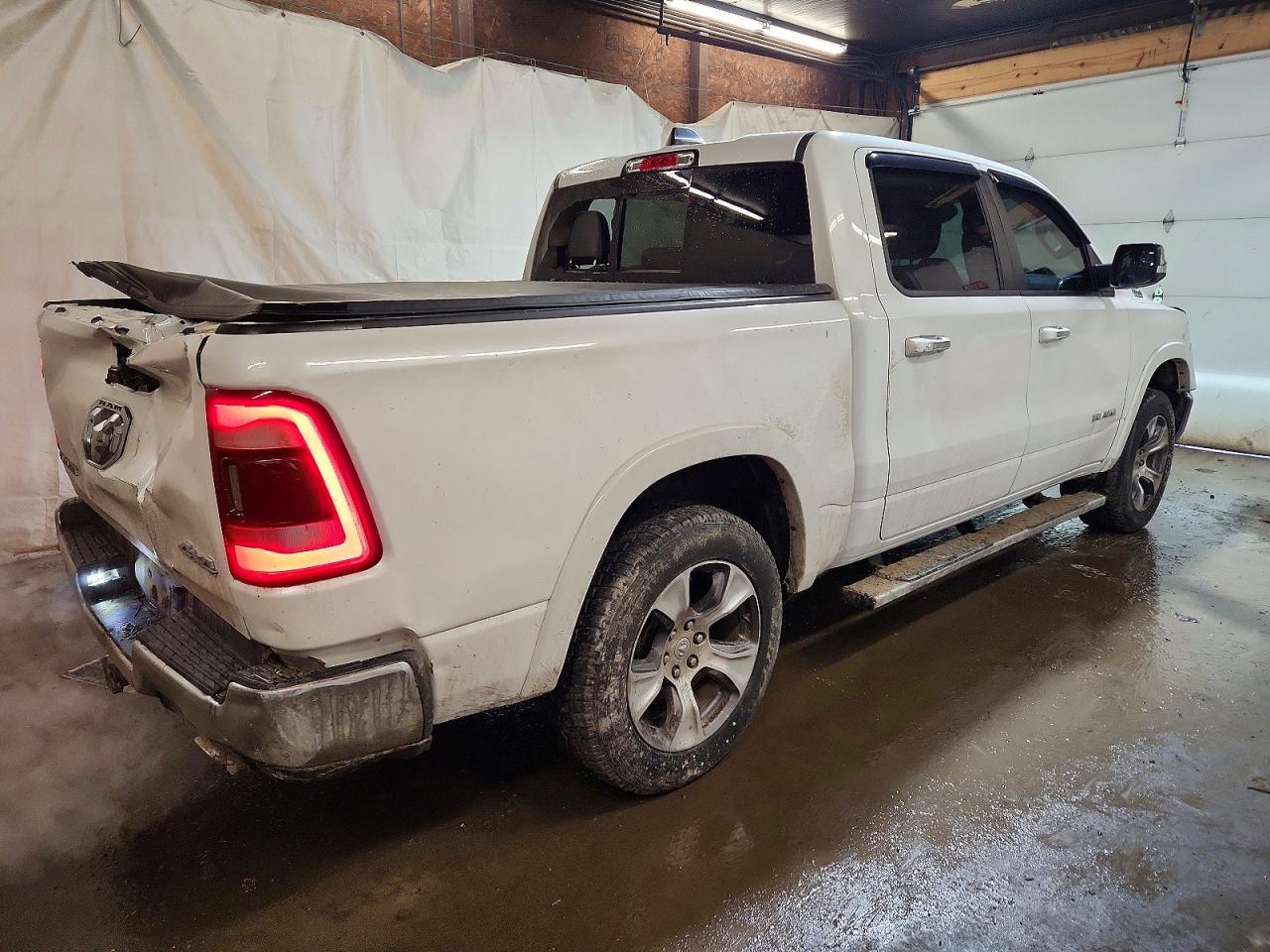 2021 Ram 1500 White vin: 1C6SRFJTXMN510933