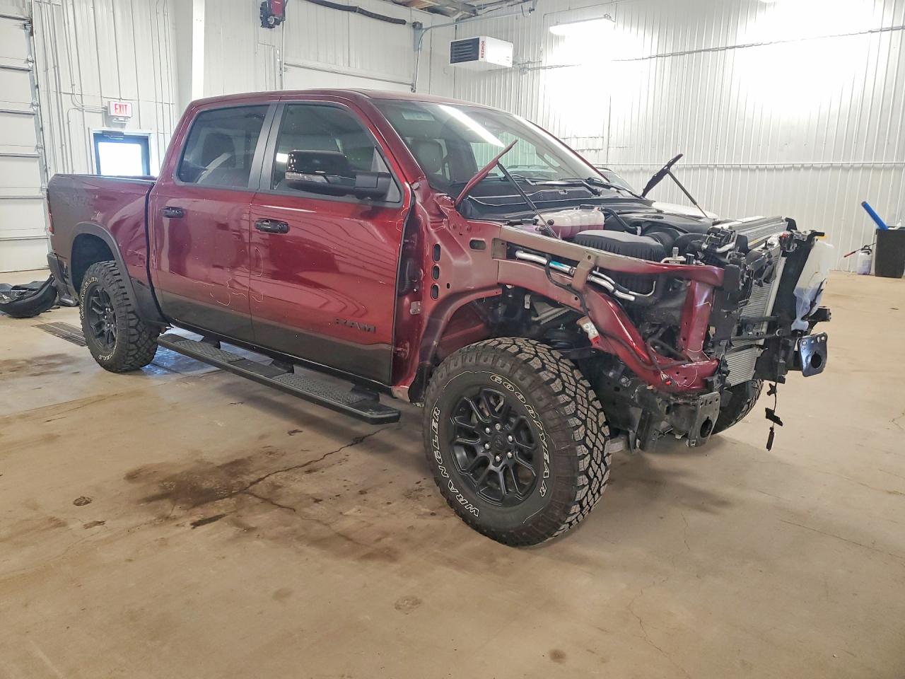 2026 Ram 1500 Rebel Burgundy vin: 1C6SRFLP8TN215232