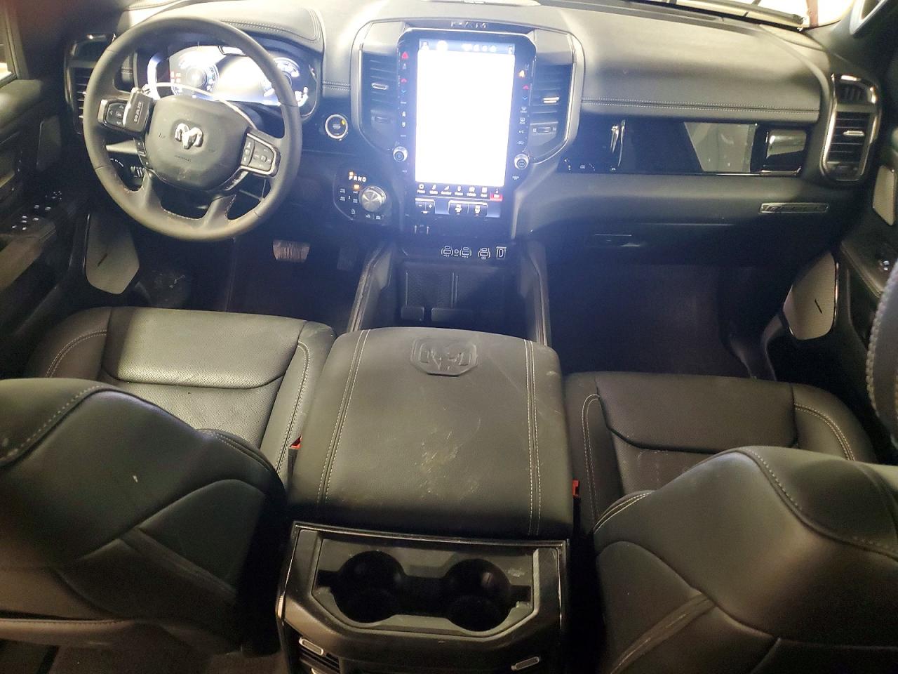 2026 Ram 1500 Rebel Burgundy vin: 1C6SRFLP8TN215232