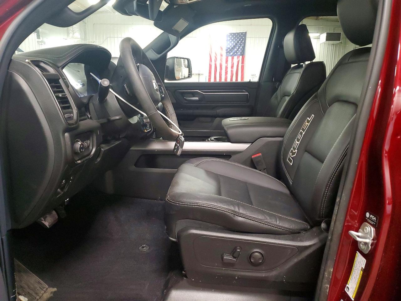2026 Ram 1500 Rebel Burgundy vin: 1C6SRFLP8TN215232