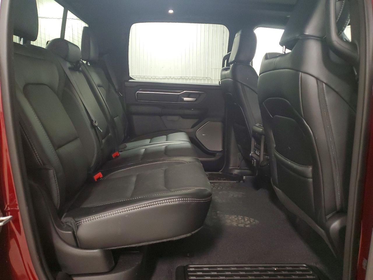 2026 Ram 1500 Rebel Burgundy vin: 1C6SRFLP8TN215232