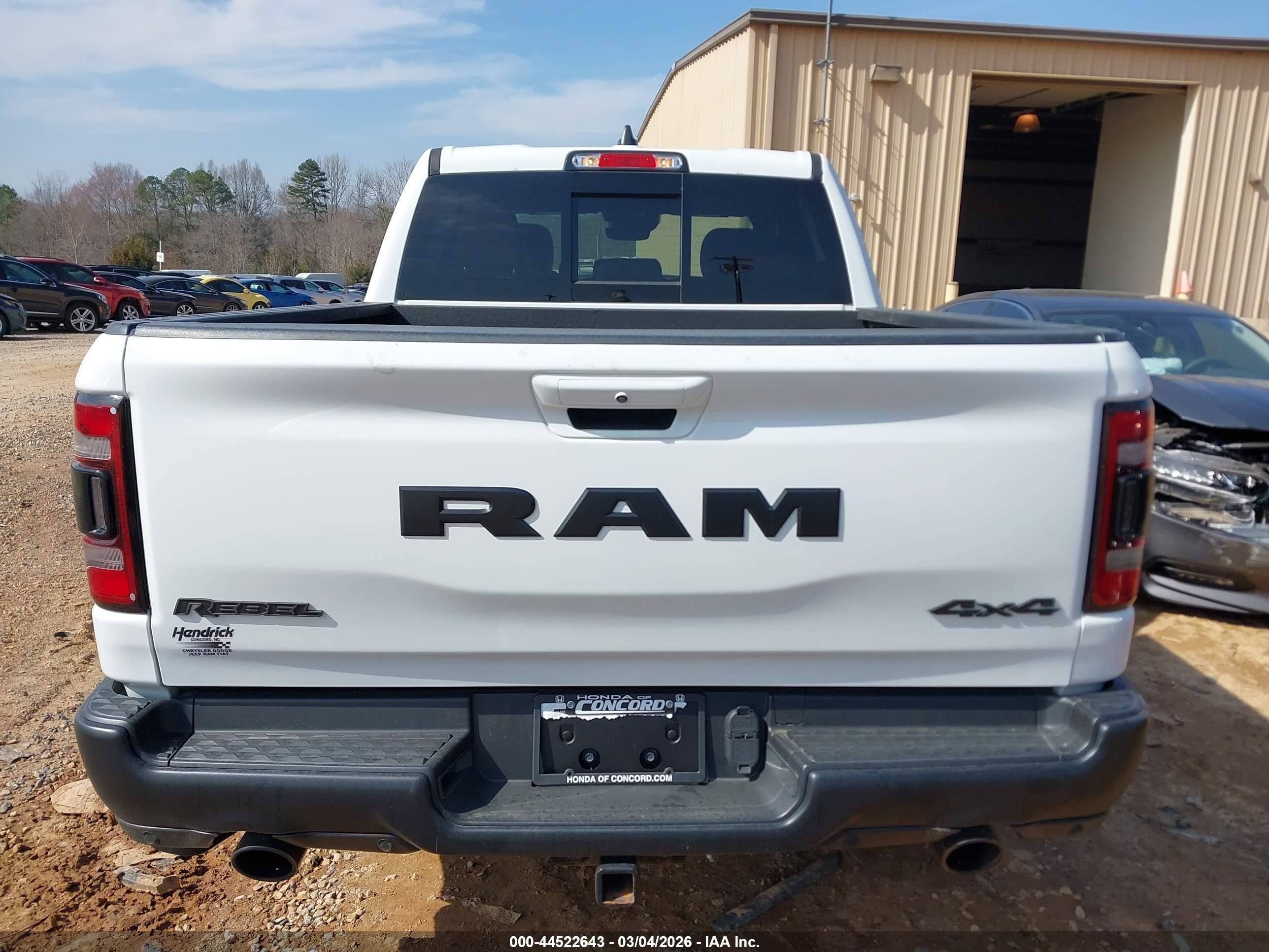 2022 Ram 1500 Rebel  4x4 5'7 Box Белый vin: 1C6SRFLT3NN405472