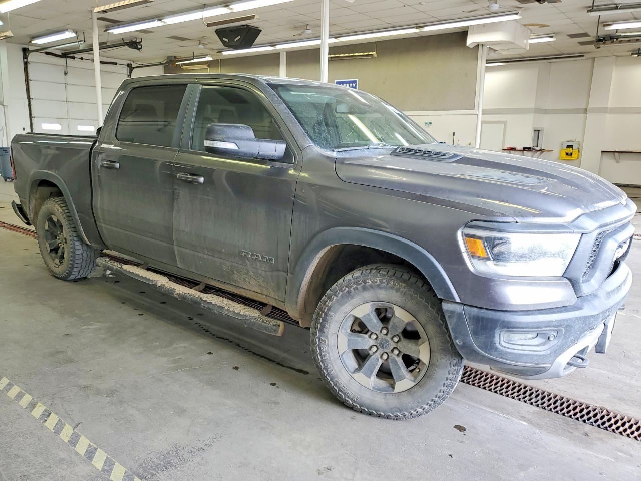 2019 Ram 1500 Rebel Gray vin: 1C6SRFLT5KN557328