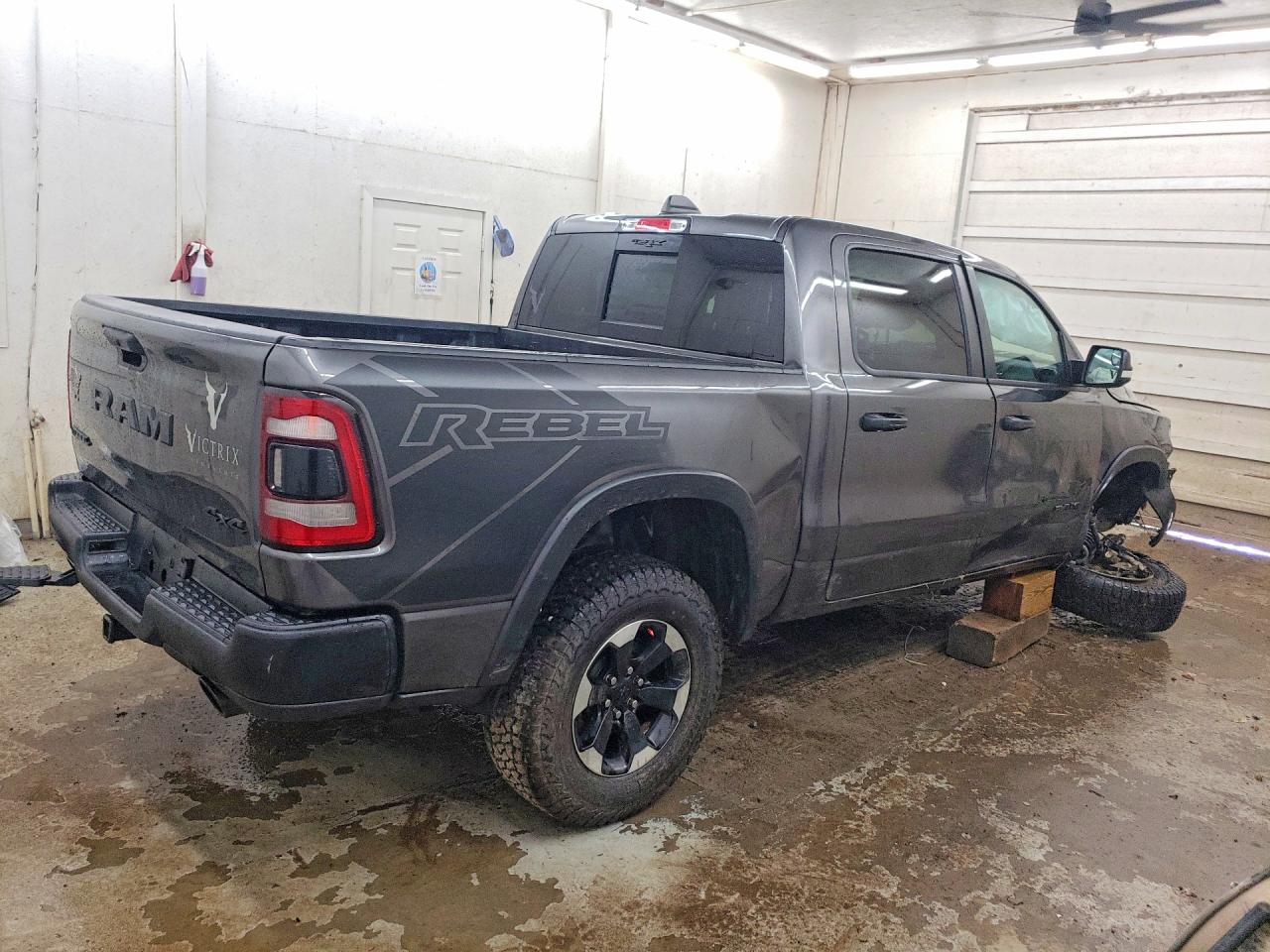 2022 Ram 1500 Rebel Gray vin: 1C6SRFLT8NN439374