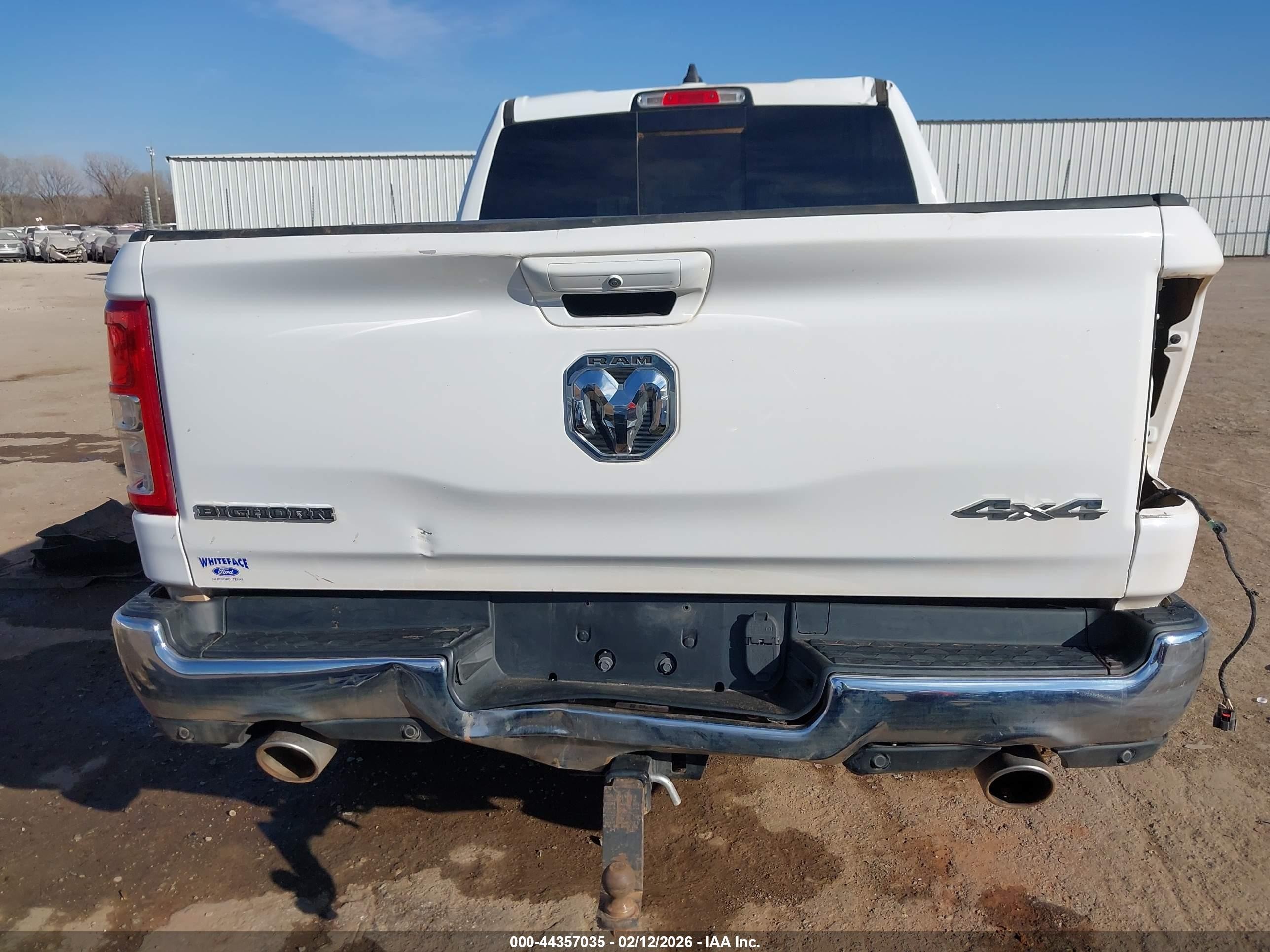 2022 Ram 1500 Big Horn  4x4 6'4 Box White vin: 1C6SRFMT0NN246375