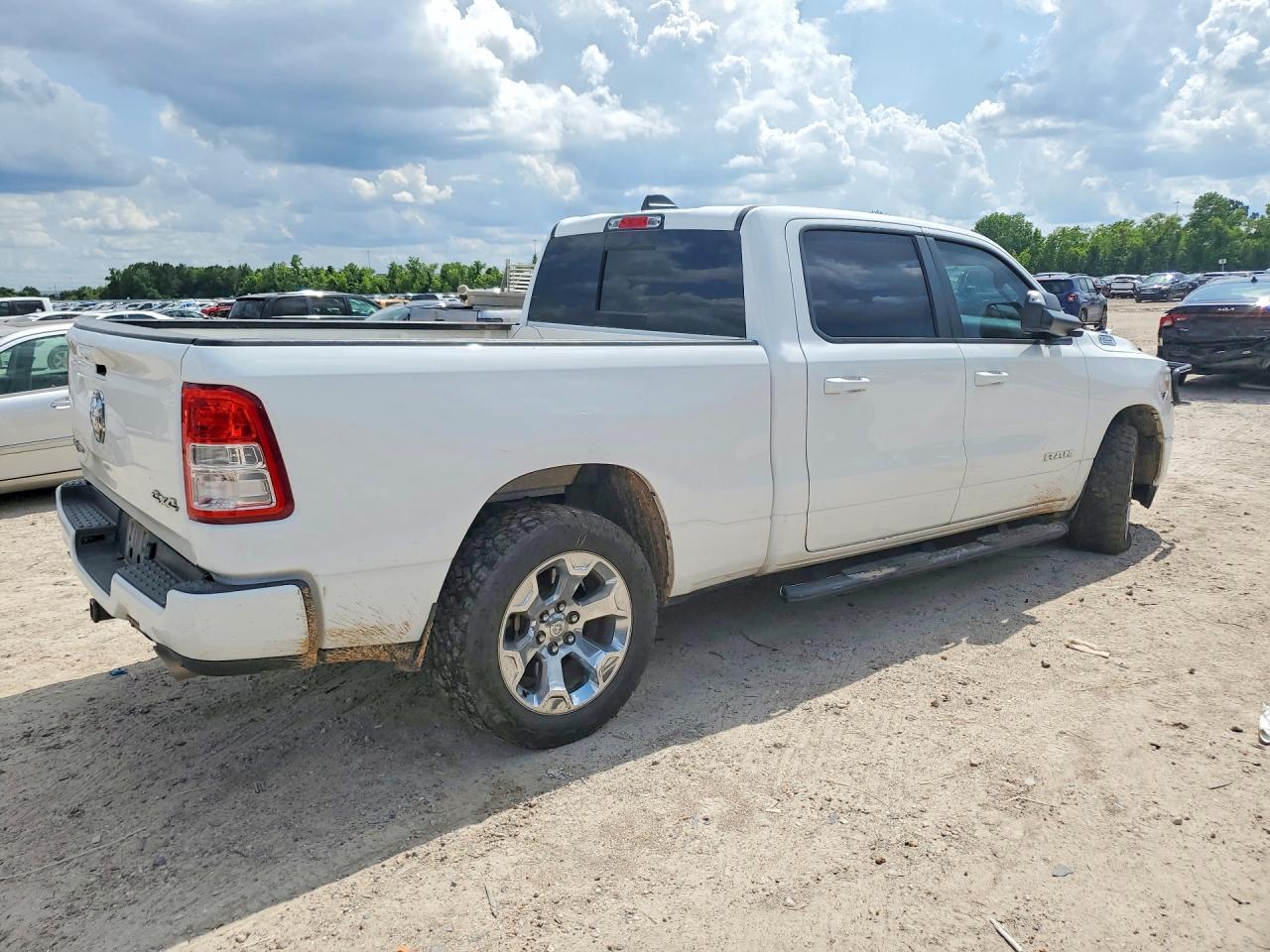2021 Ram 1500 Big Horn White vin: 1C6SRFMT4MN822208