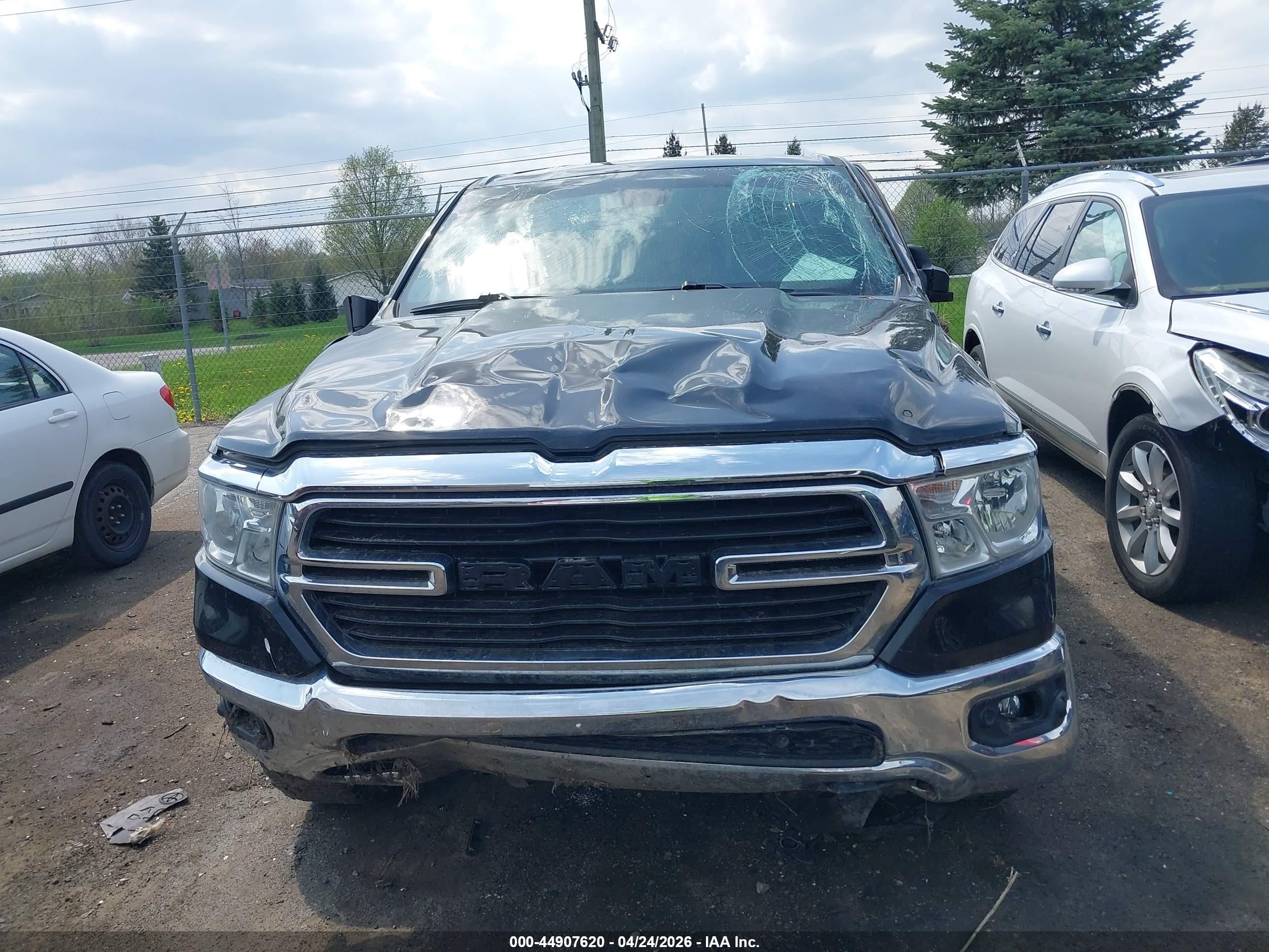 2021 Ram 1500 Big Horn  4x4 6'4 Box Black vin: 1C6SRFMT9MN799007