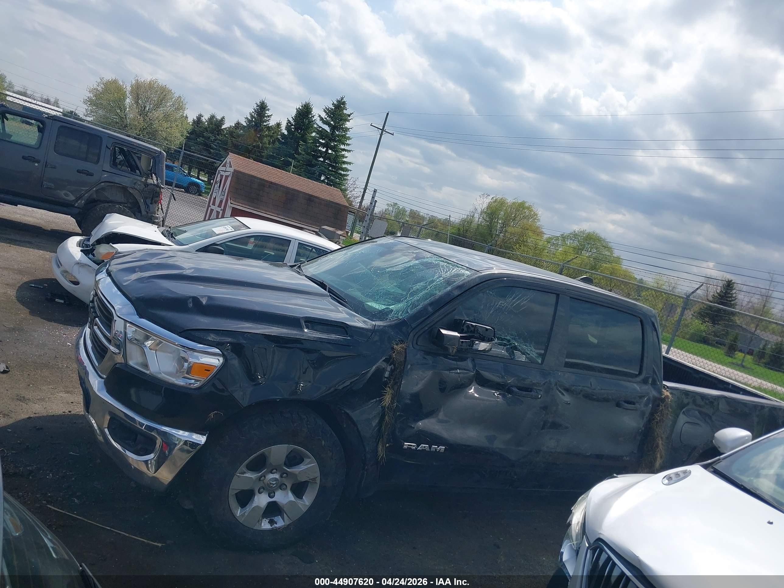 2021 Ram 1500 Big Horn  4x4 6'4 Box Black vin: 1C6SRFMT9MN799007