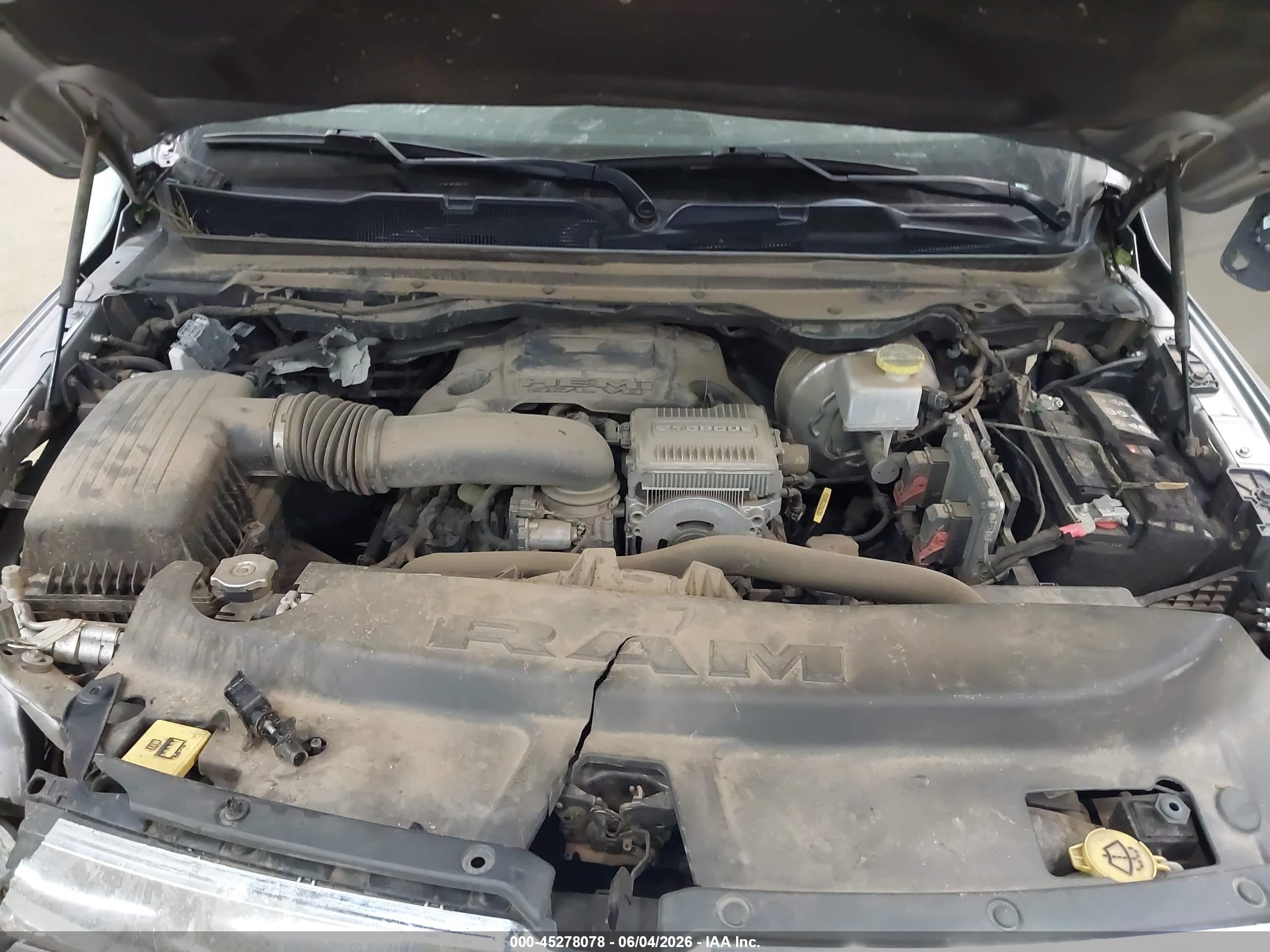 2022 Ram 1500 Silver vin: 1C6SRFRT3NN419119